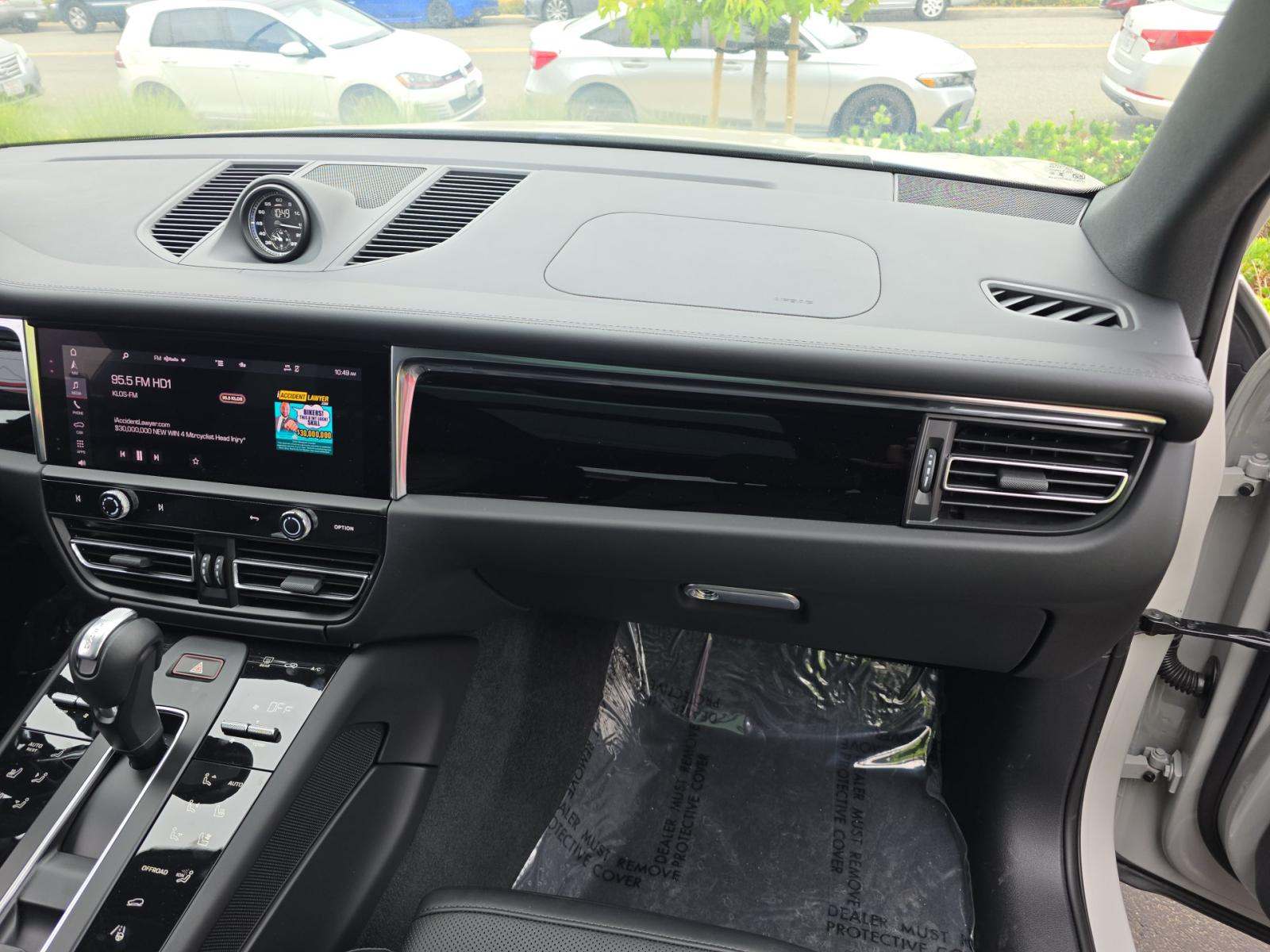 2026 Porsche Macan T AWD