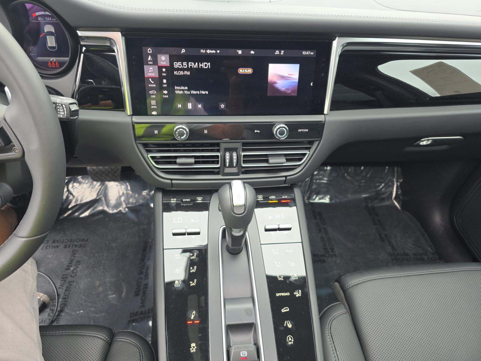 2026 Porsche Macan T AWD