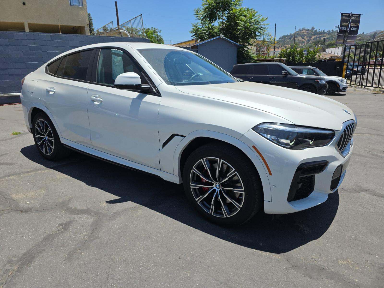 2022 BMW X6 xDrive40i AWD