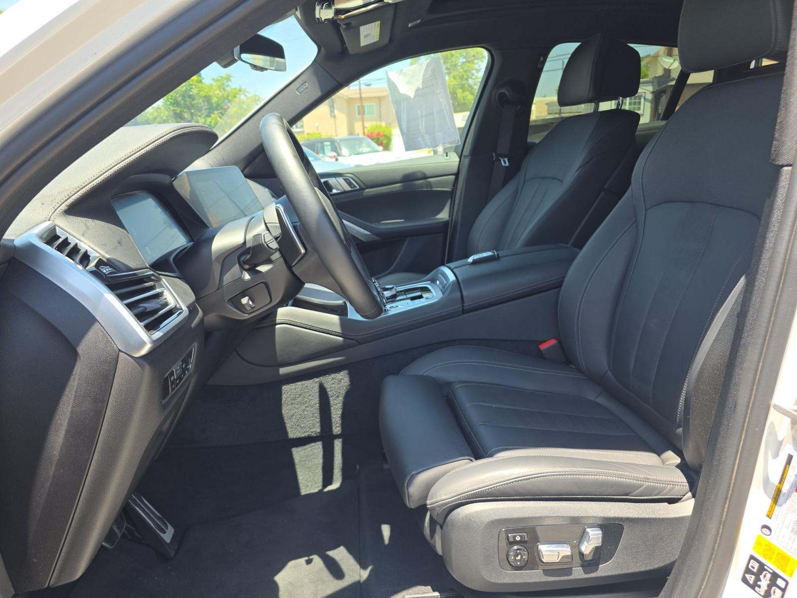 2022 BMW X6 xDrive40i AWD