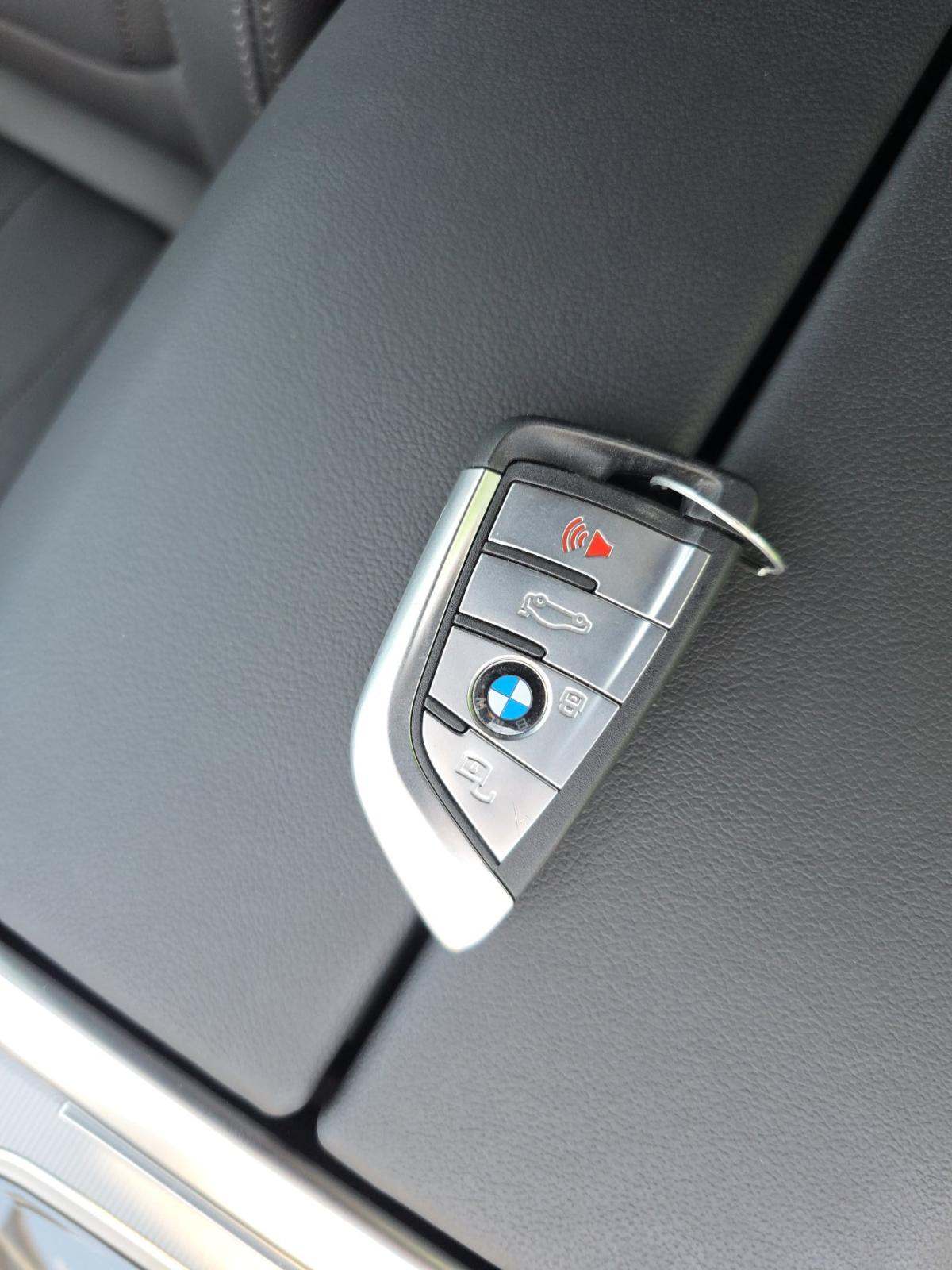 2022 BMW X6 xDrive40i AWD