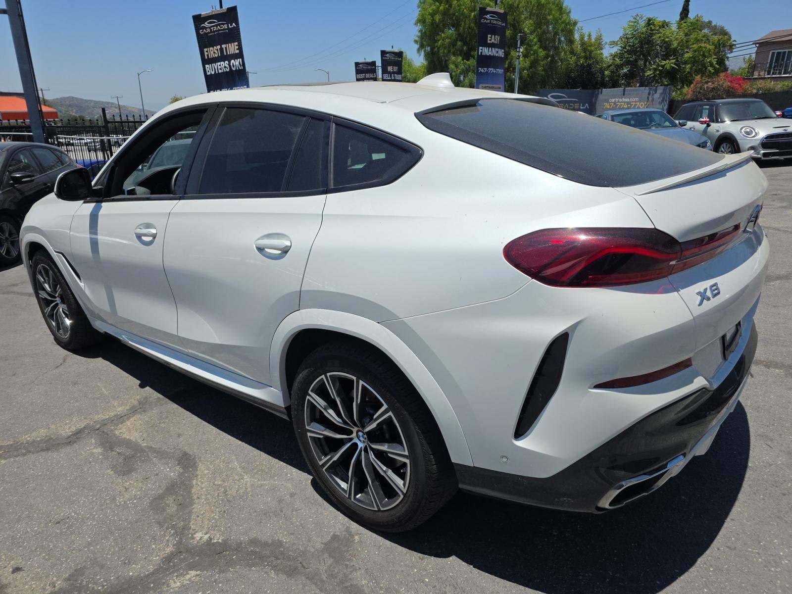 2022 BMW X6 xDrive40i AWD