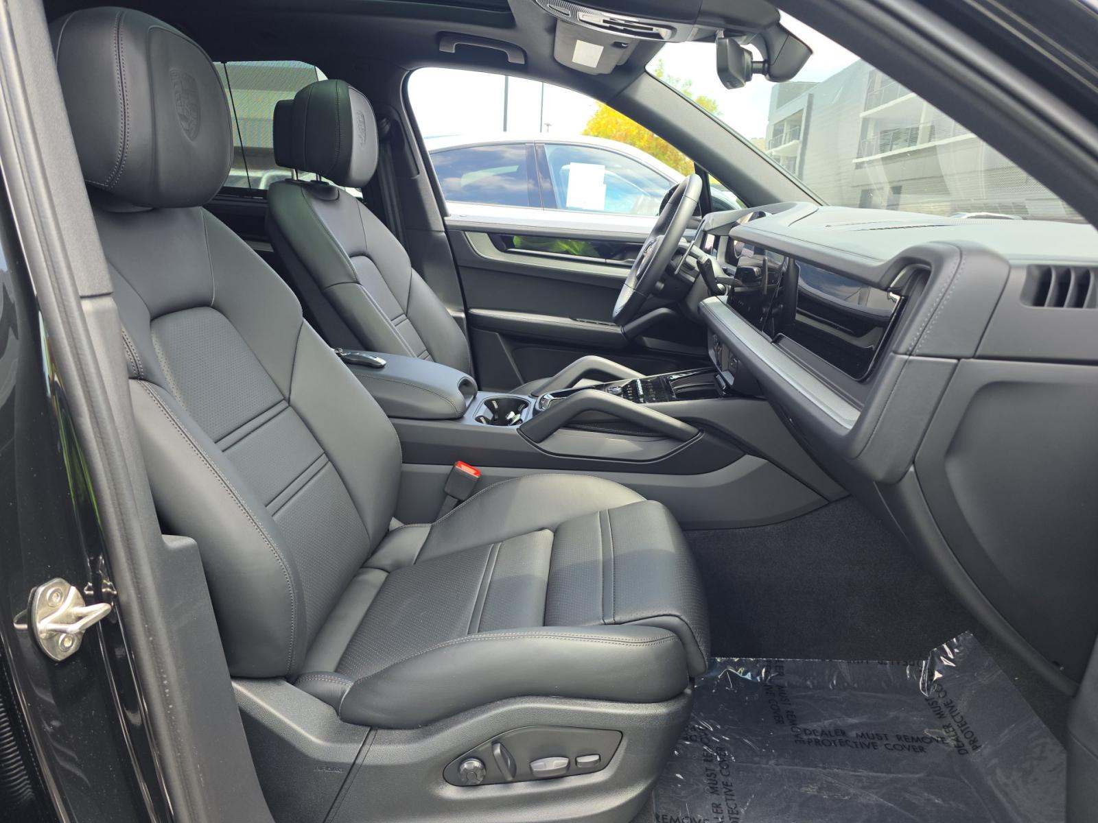 2025 Porsche Cayenne Base AWD