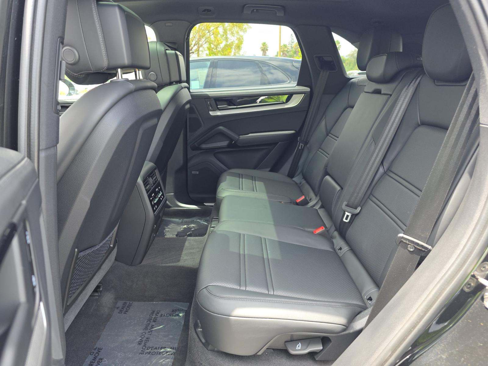 2025 Porsche Cayenne Base AWD