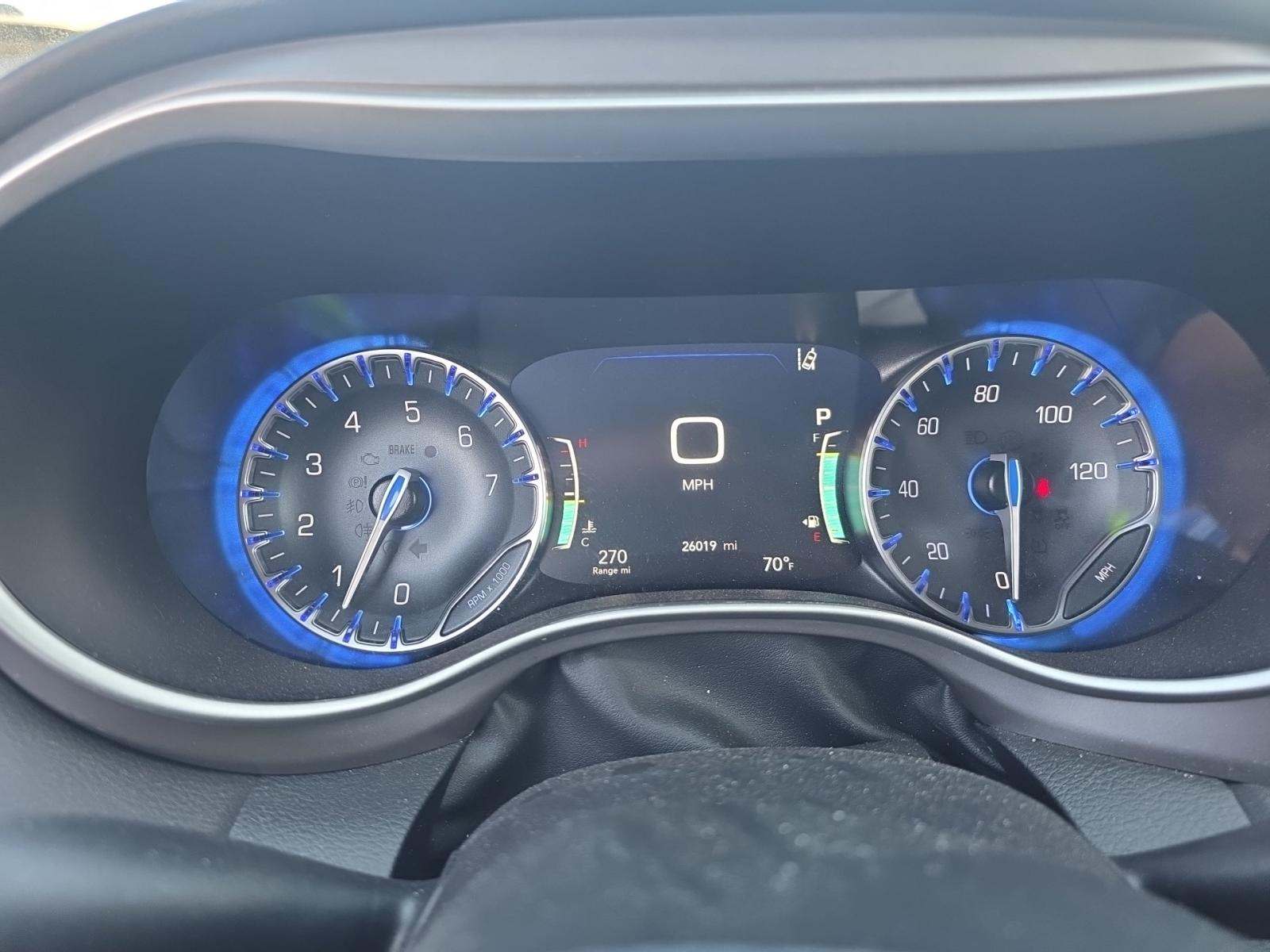 2025 Chrysler Pacifica Select FWD