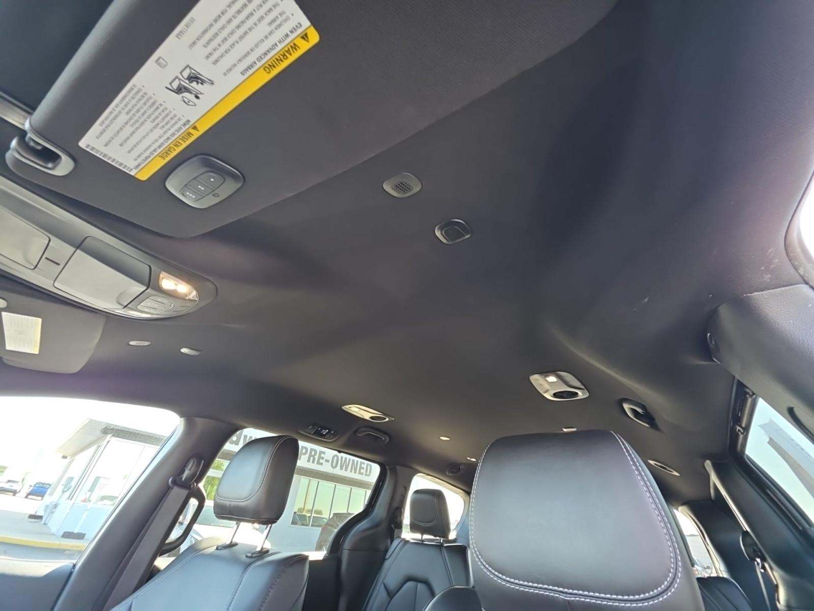 2025 Chrysler Pacifica Select FWD