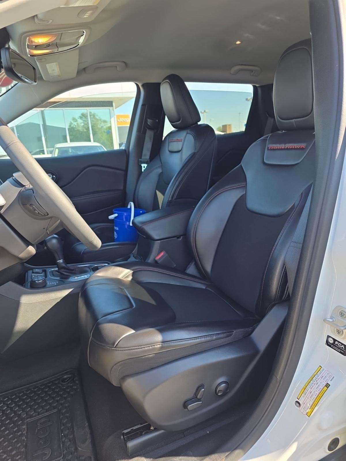 2022 Jeep Cherokee Trailhawk AWD