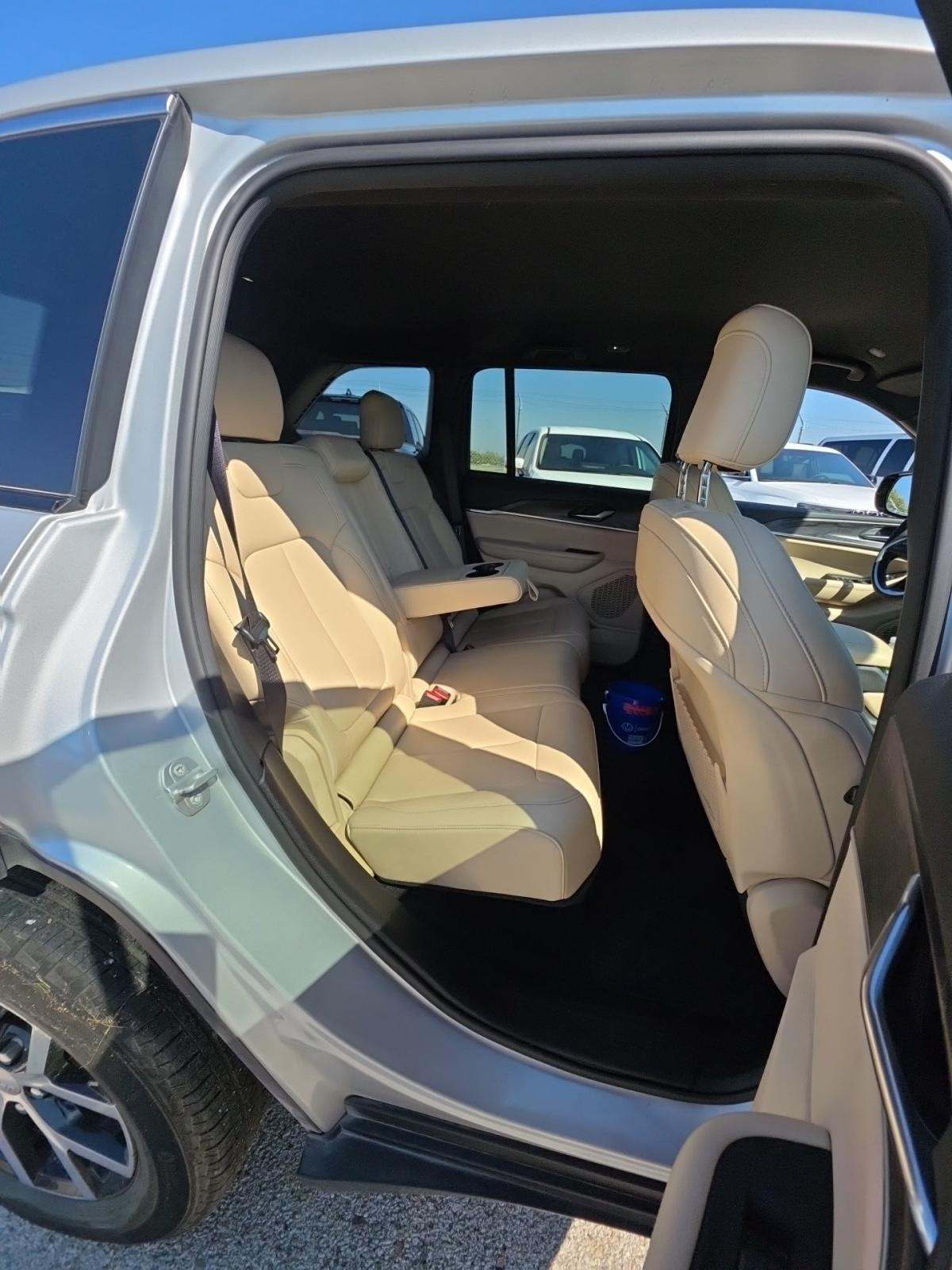 2024 Jeep Grand Cherokee Limited AWD