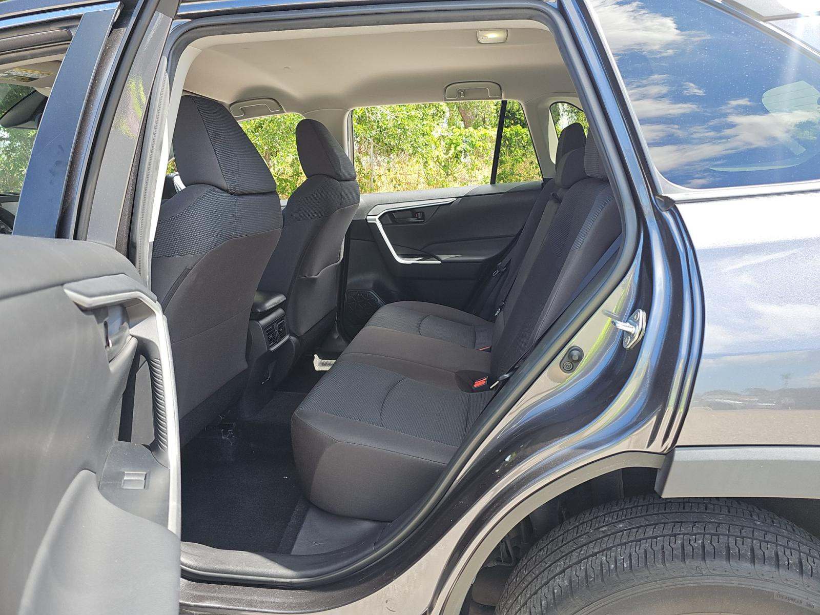 TOYOTA RAV4 - 9