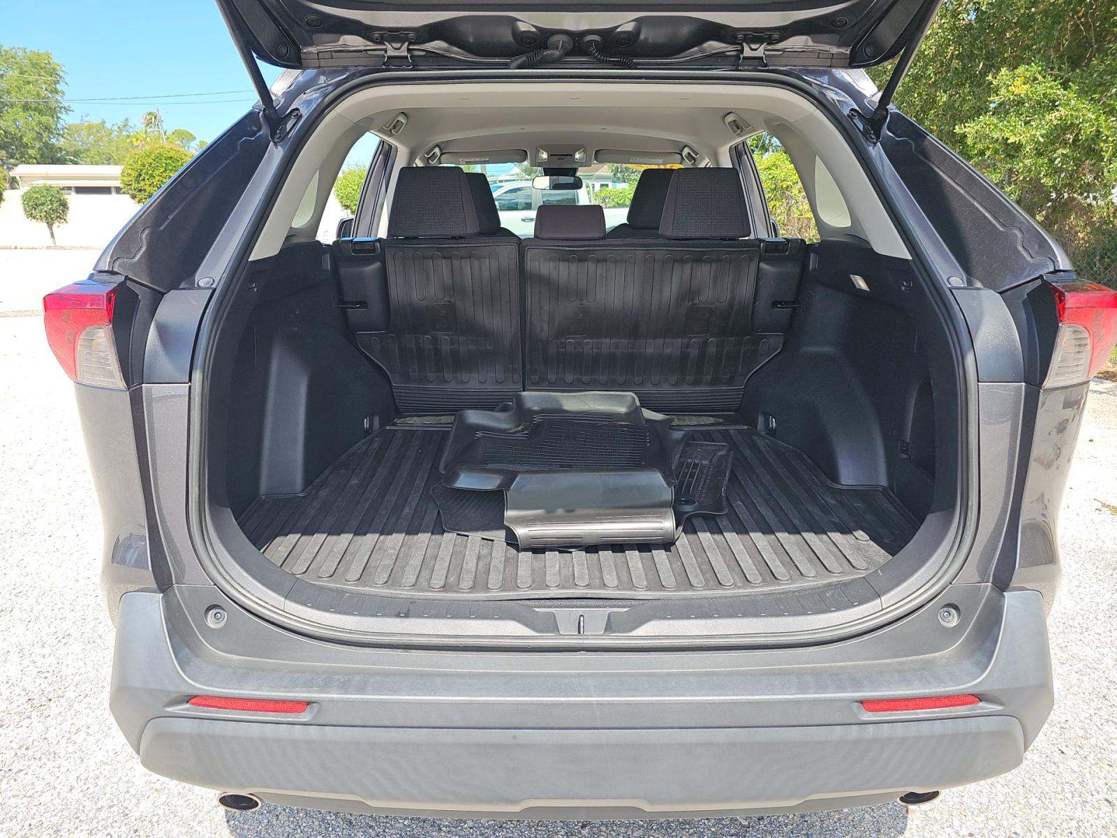 TOYOTA RAV4 - 10