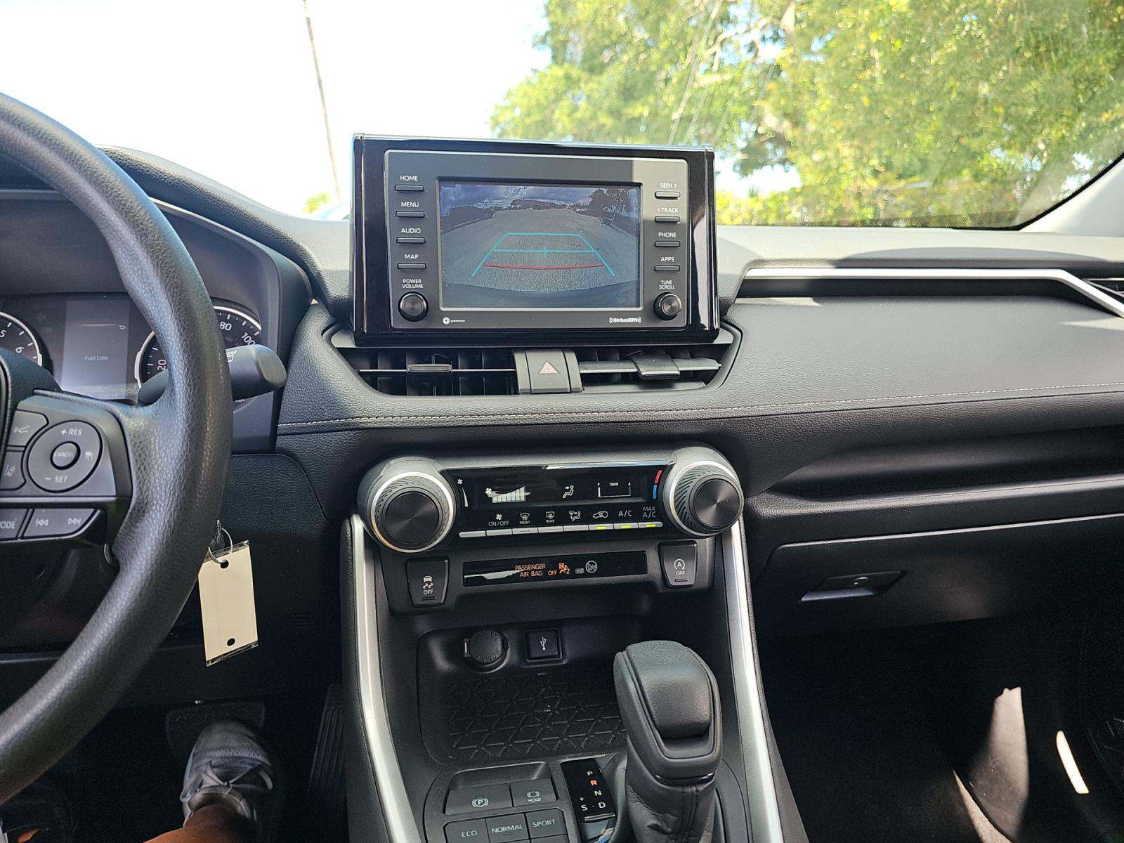 TOYOTA RAV4 - 6