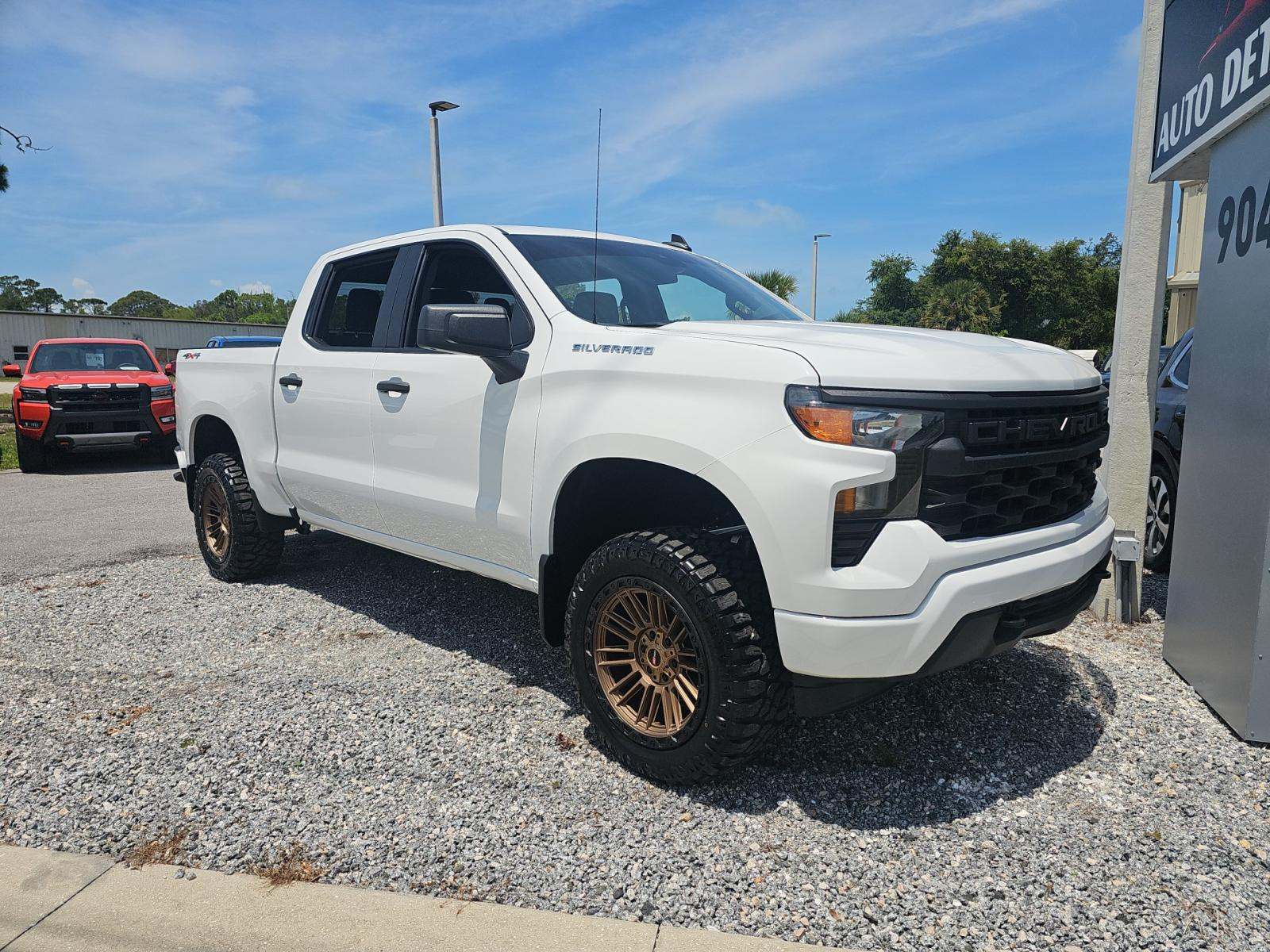 2023 Chevrolet Silverado 1500 Custom AWD