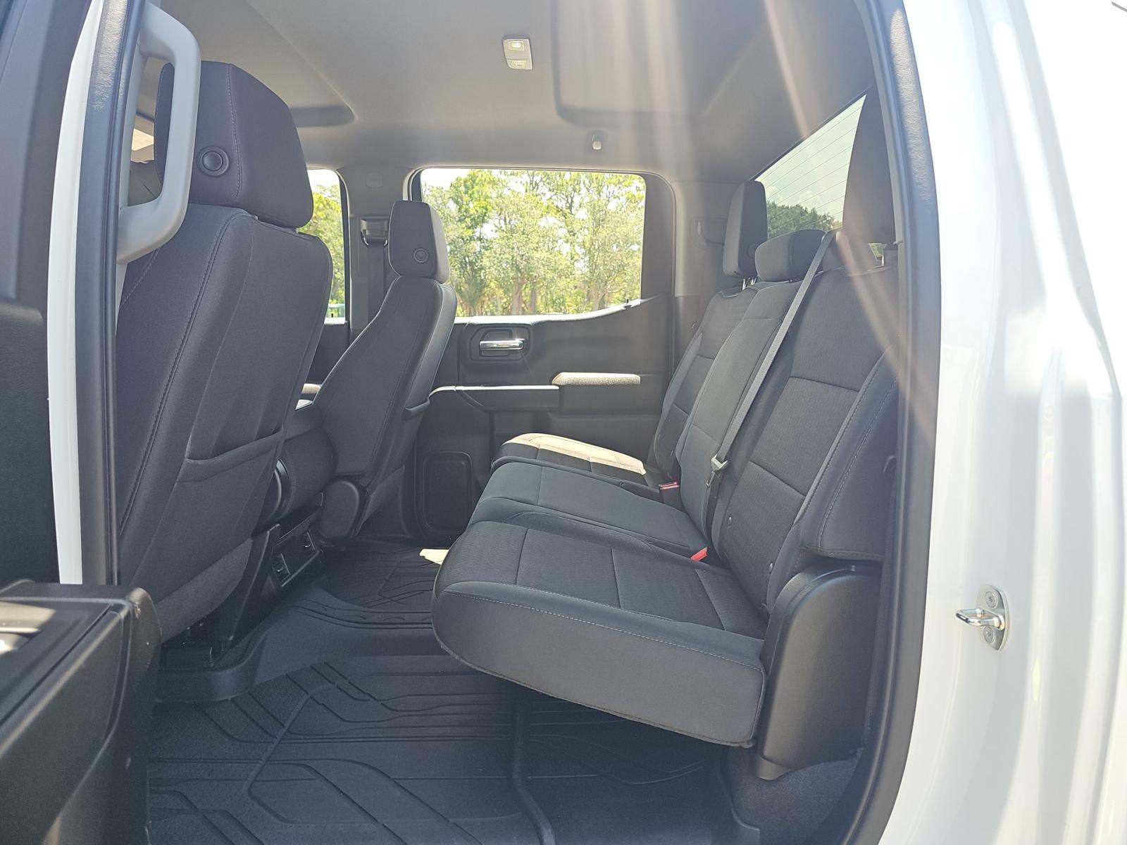 2023 Chevrolet Silverado 1500 Custom AWD