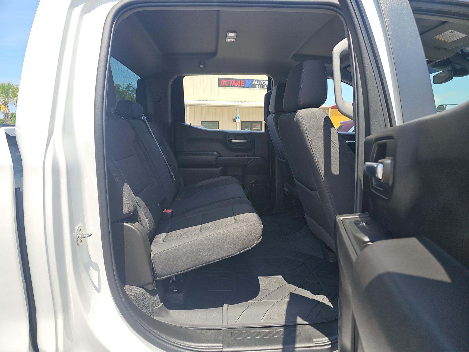 2023 Chevrolet Silverado 1500 Custom AWD