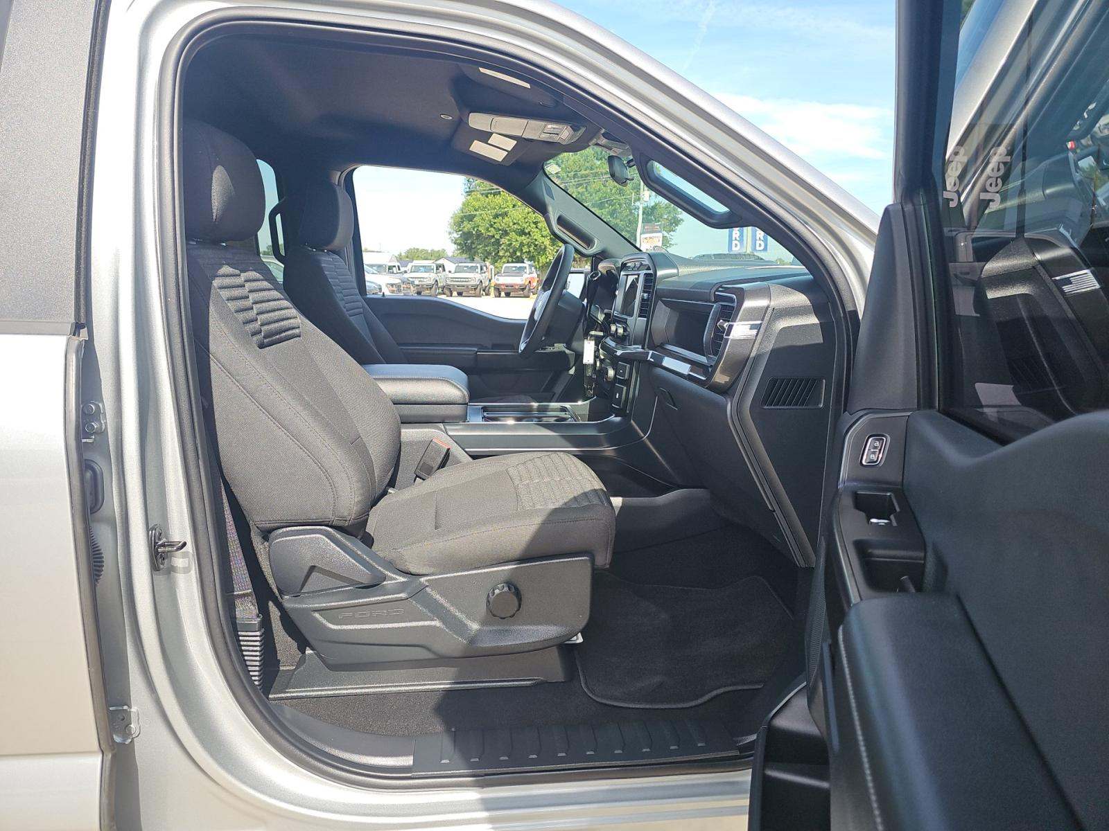 2023 Ford F-150 XL AWD