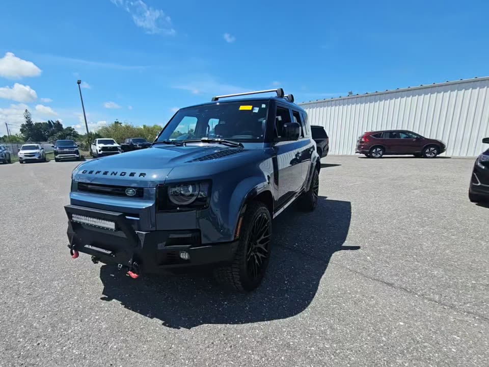 2022 Land Rover Defender 110 X-Dynamic HSE AWD