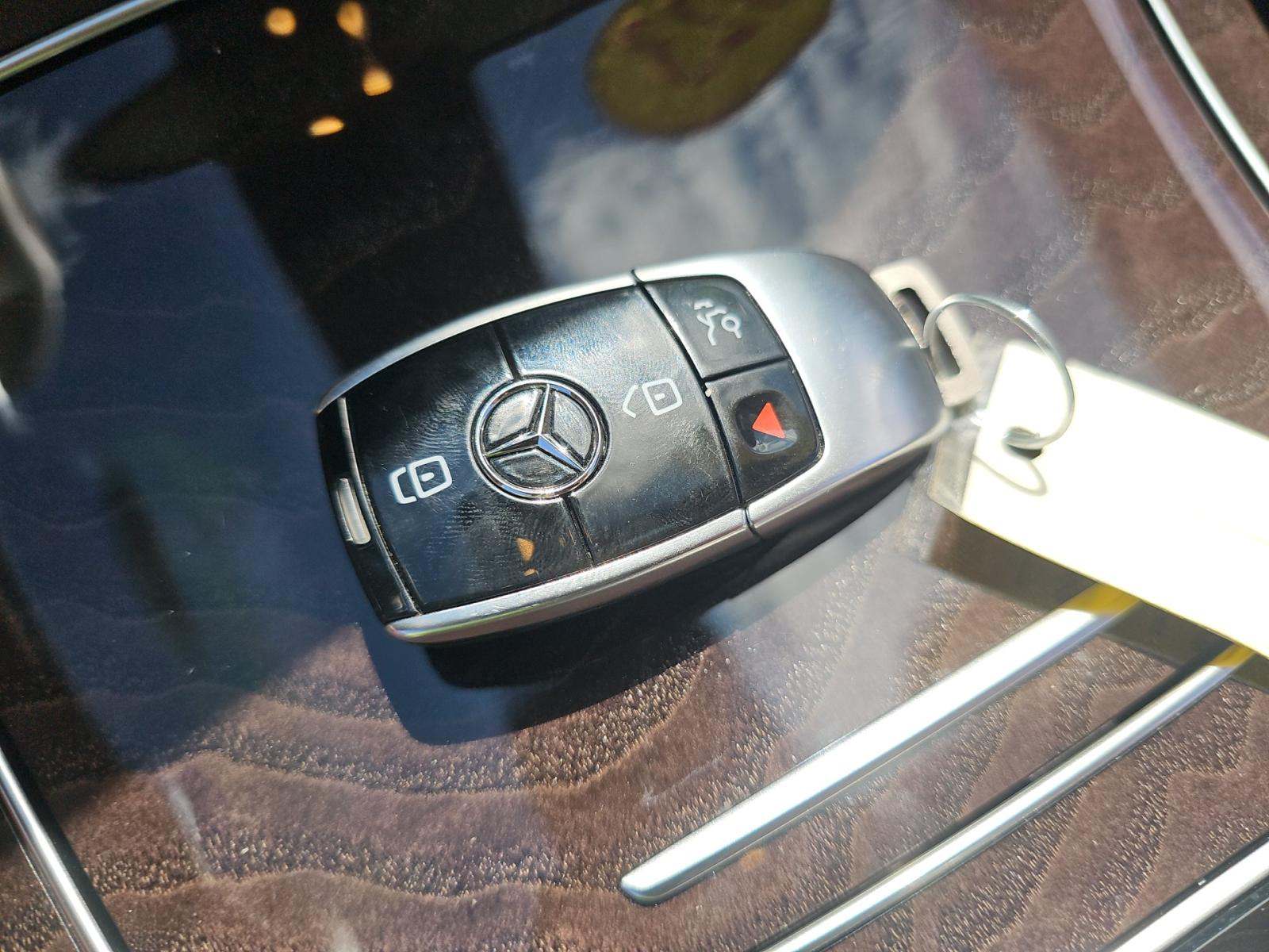 MERCEDES-BENZ E-CLASS - 4