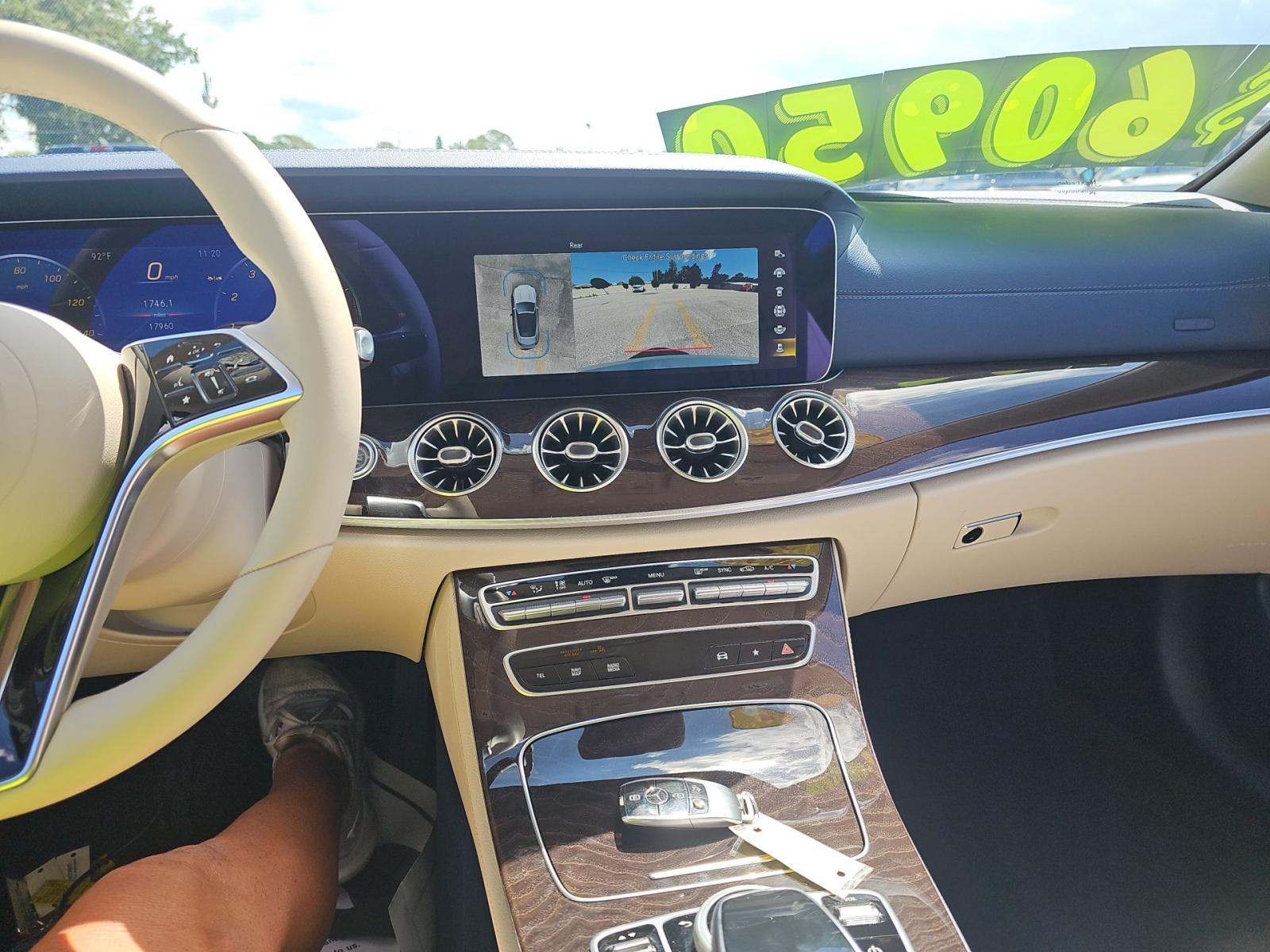 MERCEDES-BENZ E-CLASS - 6