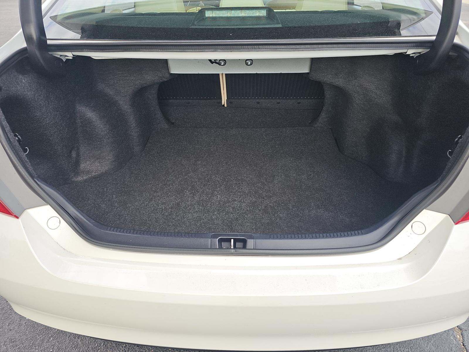 2016 Toyota Camry XLE FWD