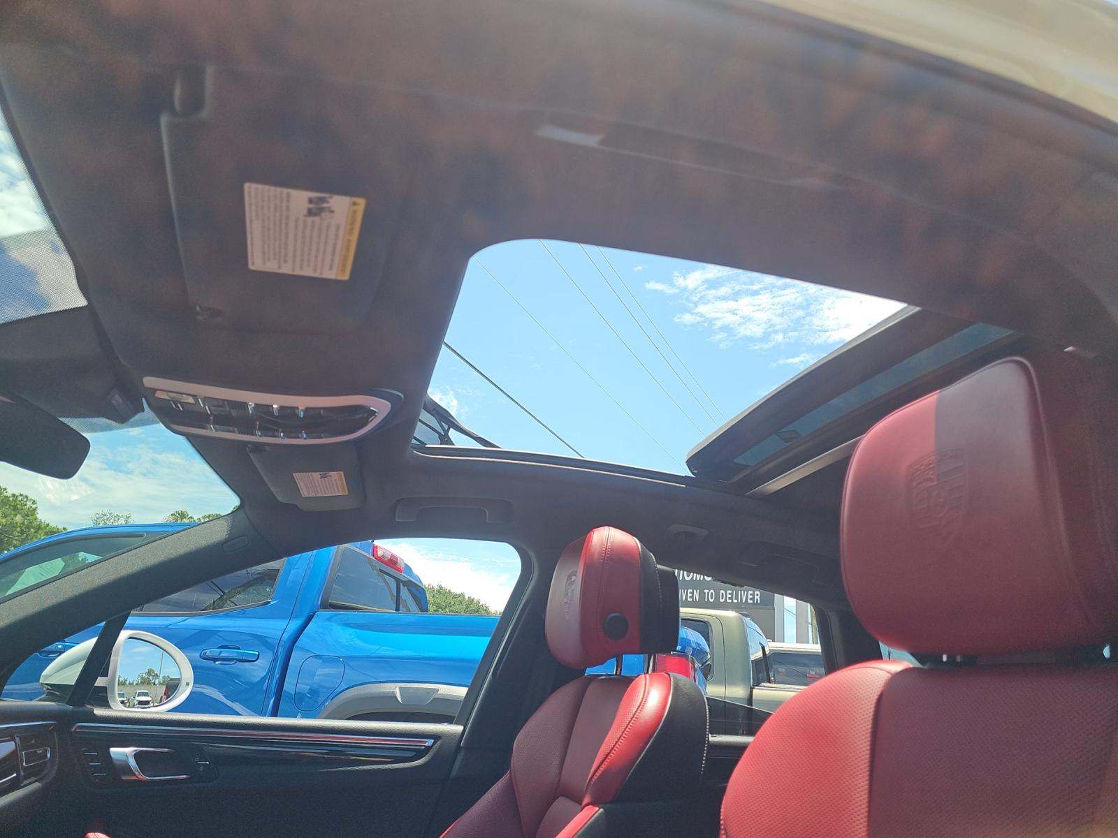 2022 Porsche Macan S AWD