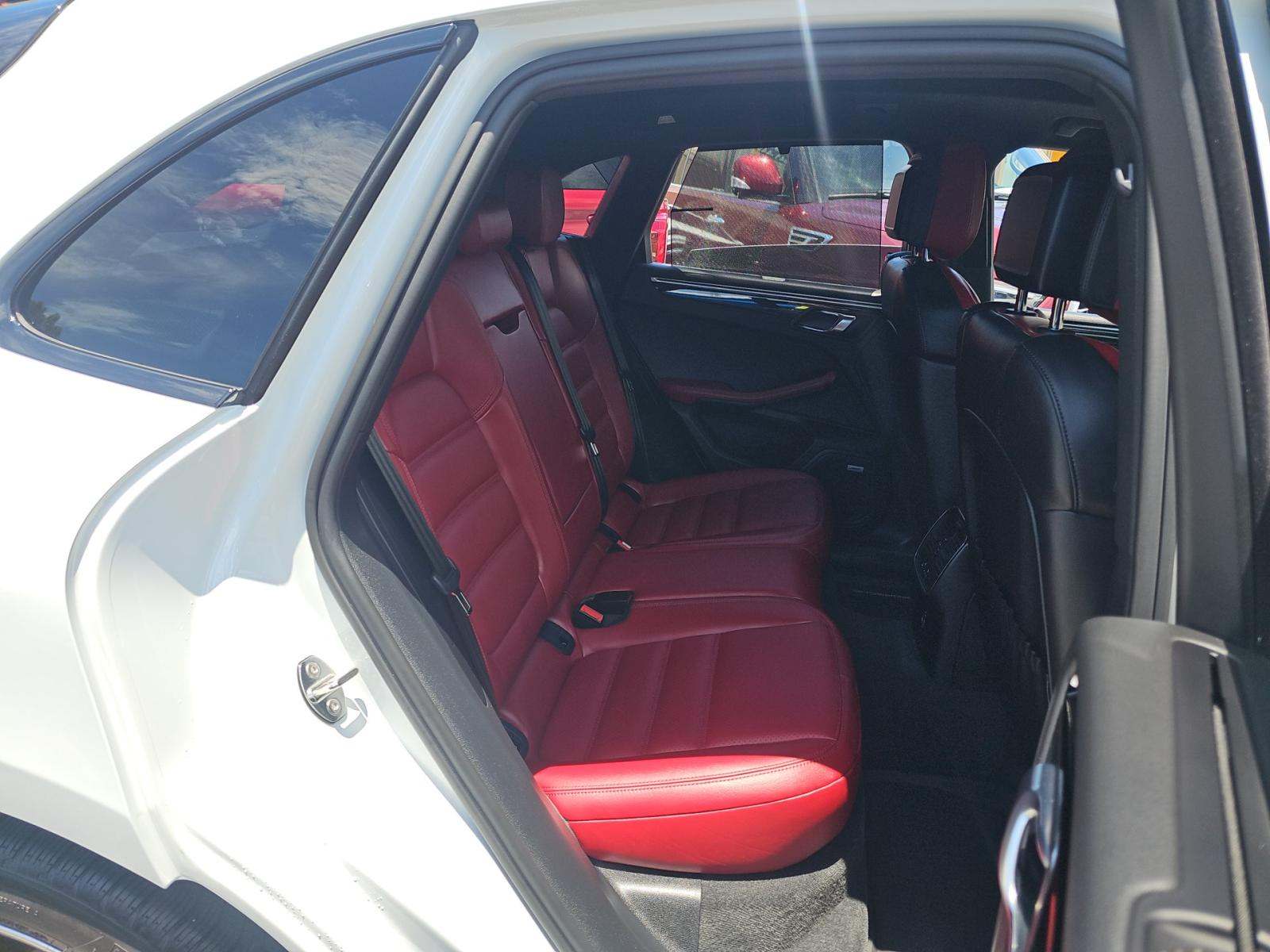 2022 Porsche Macan S AWD