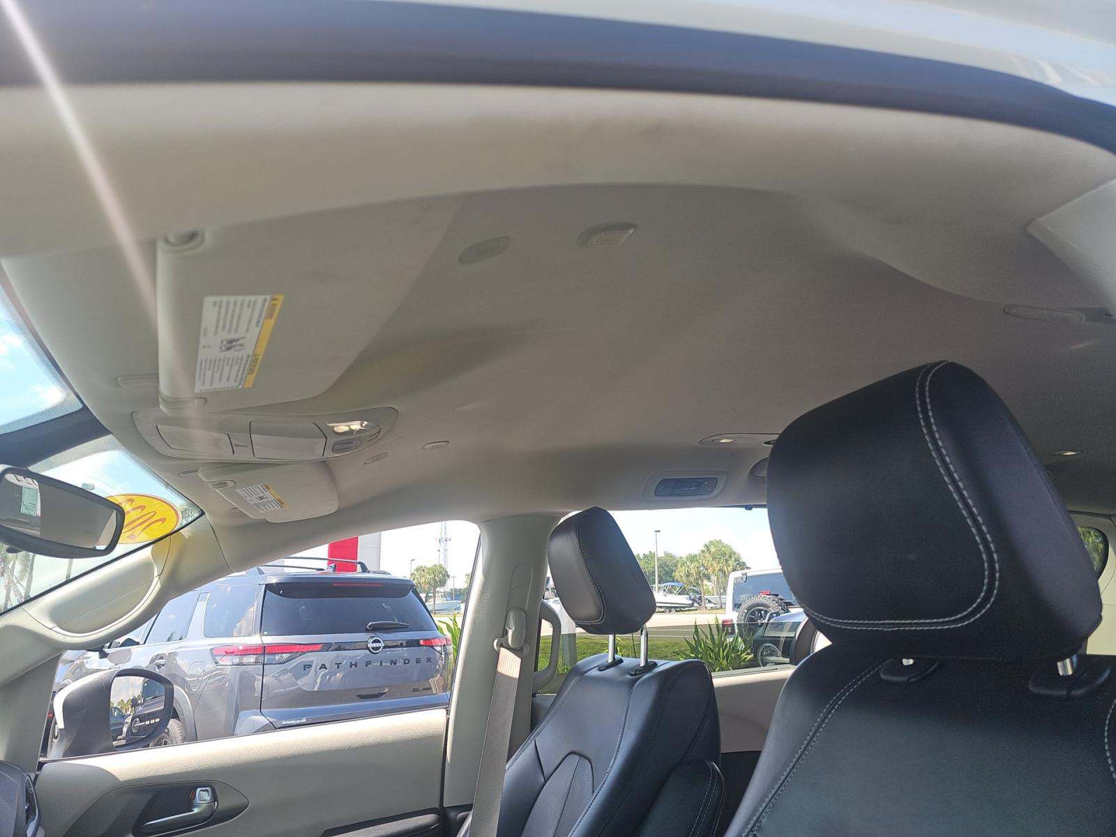 2023 Chrysler Pacifica Touring L FWD