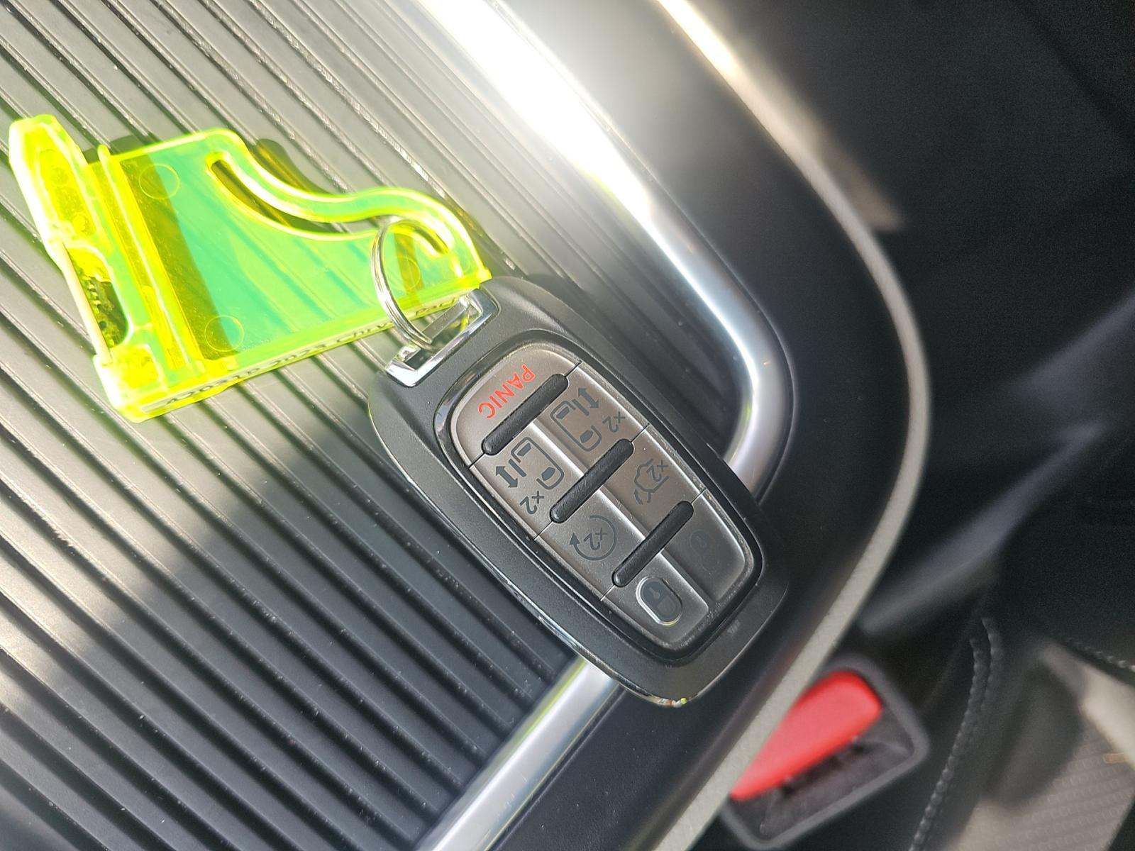 2023 Chrysler Pacifica Touring L FWD