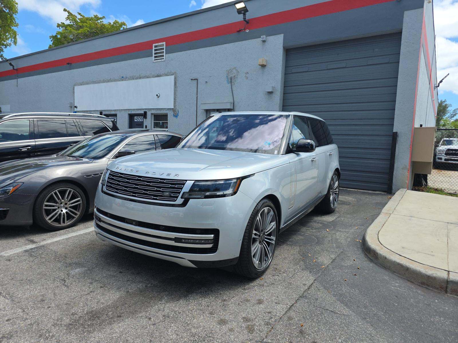 2023 Land Rover Range Rover Autobiography AWD