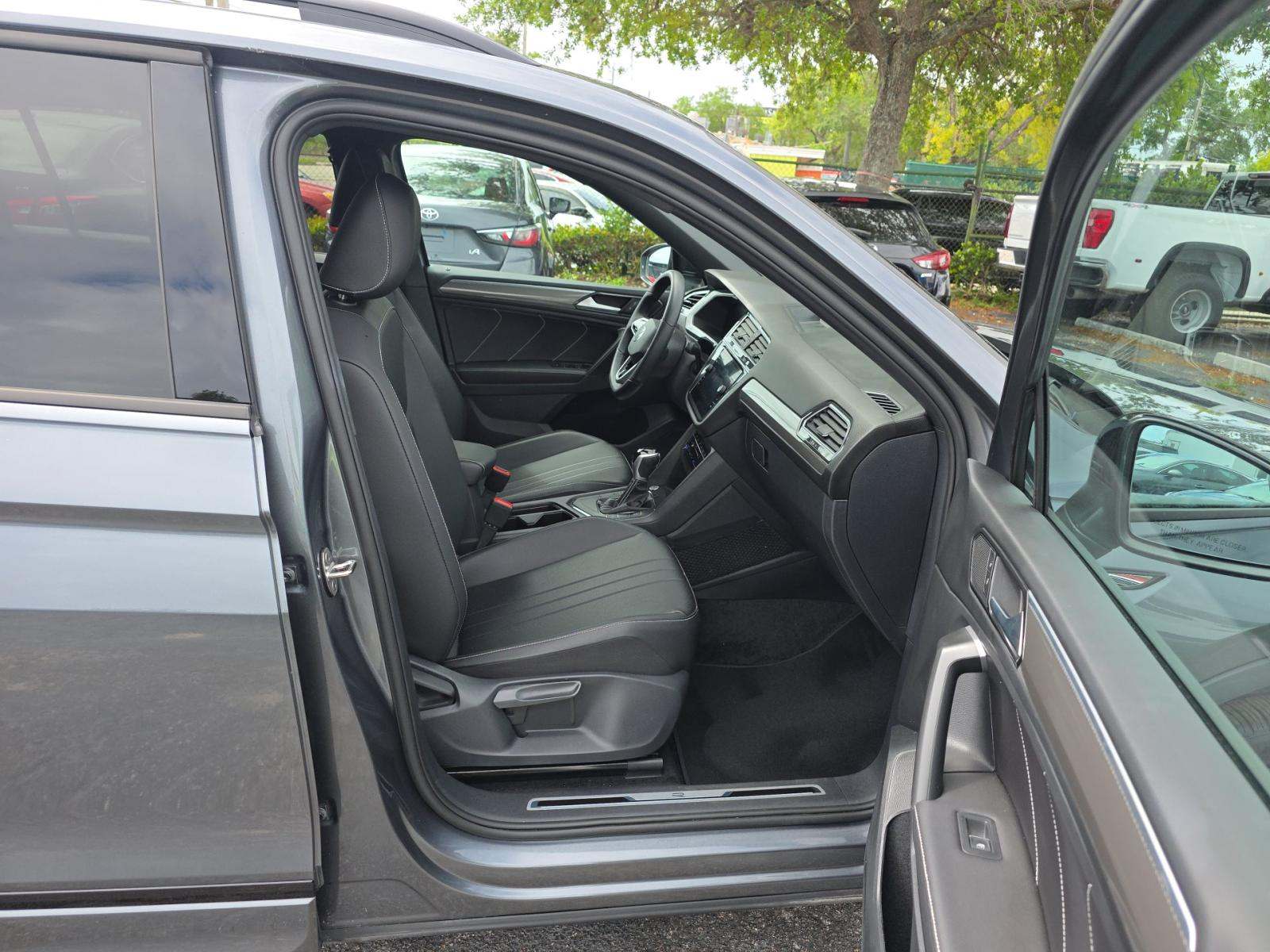 2023 Volkswagen Tiguan 2.0T SE R-Line Black FWD