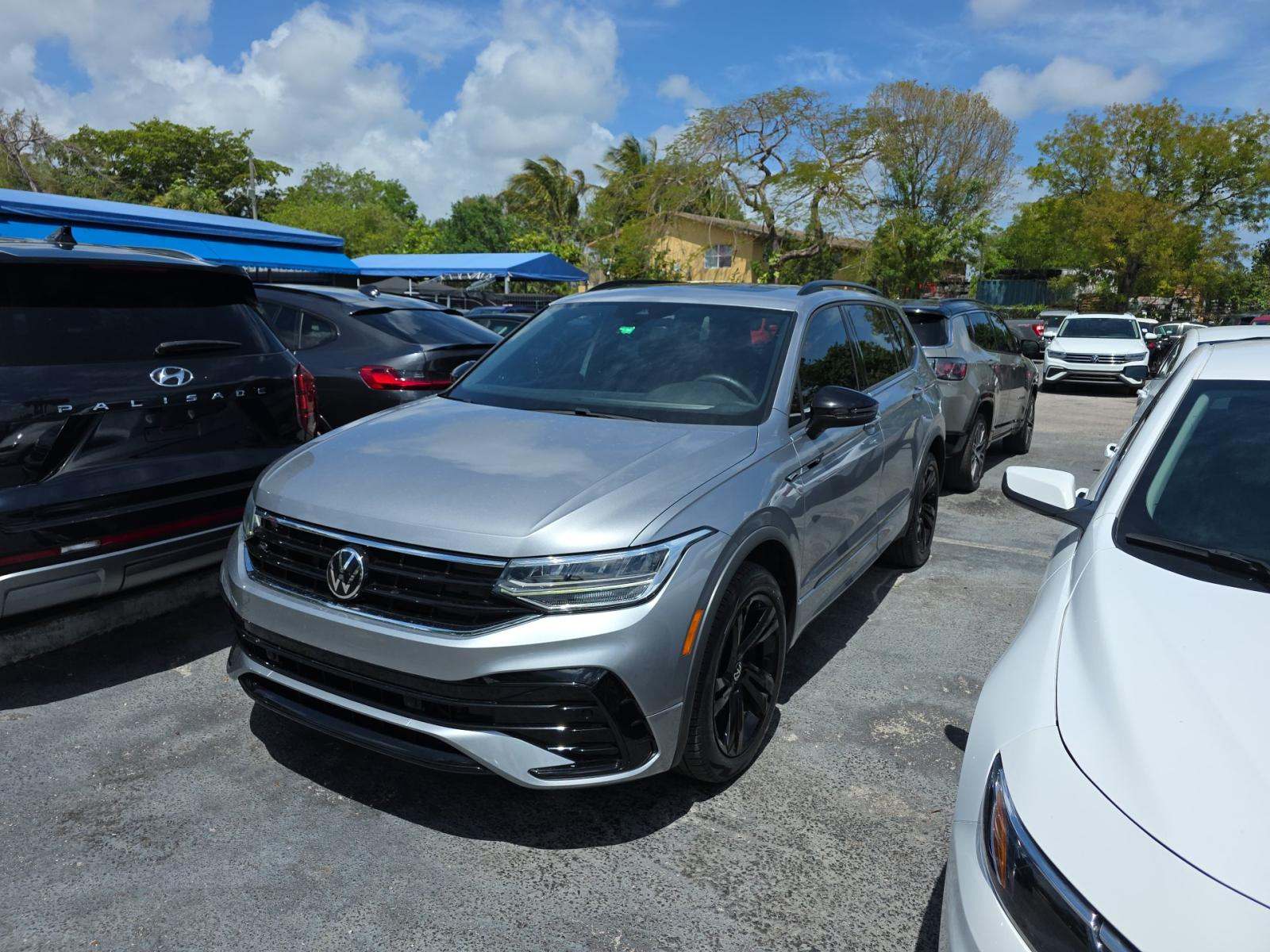 2023 Volkswagen Tiguan 2.0T SE R-Line Black FWD