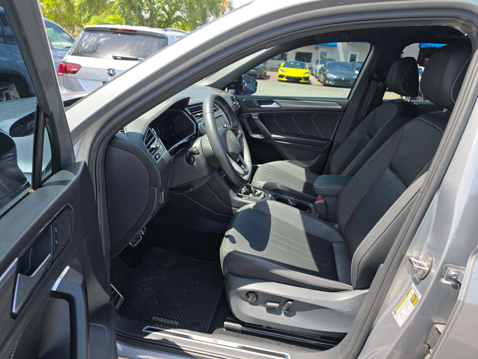 2023 Volkswagen Tiguan 2.0T SE R-Line Black FWD