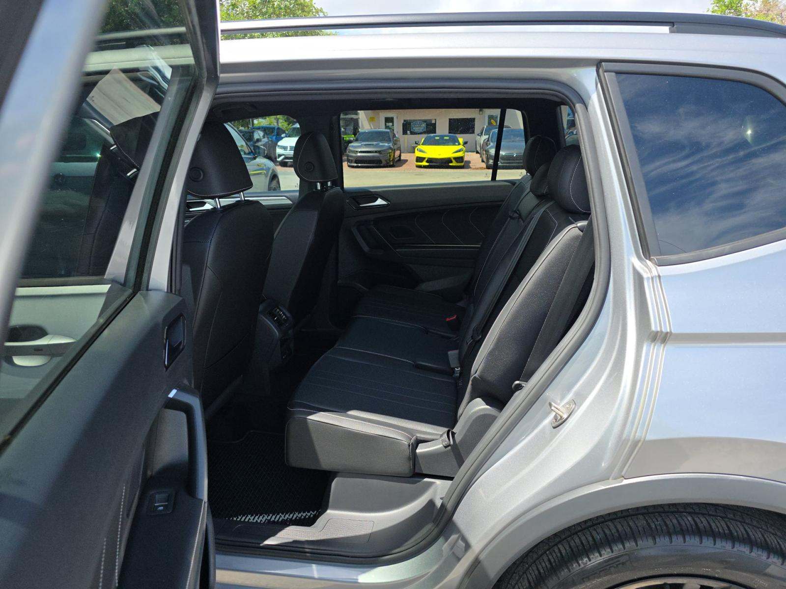 2023 Volkswagen Tiguan 2.0T SE R-Line Black FWD