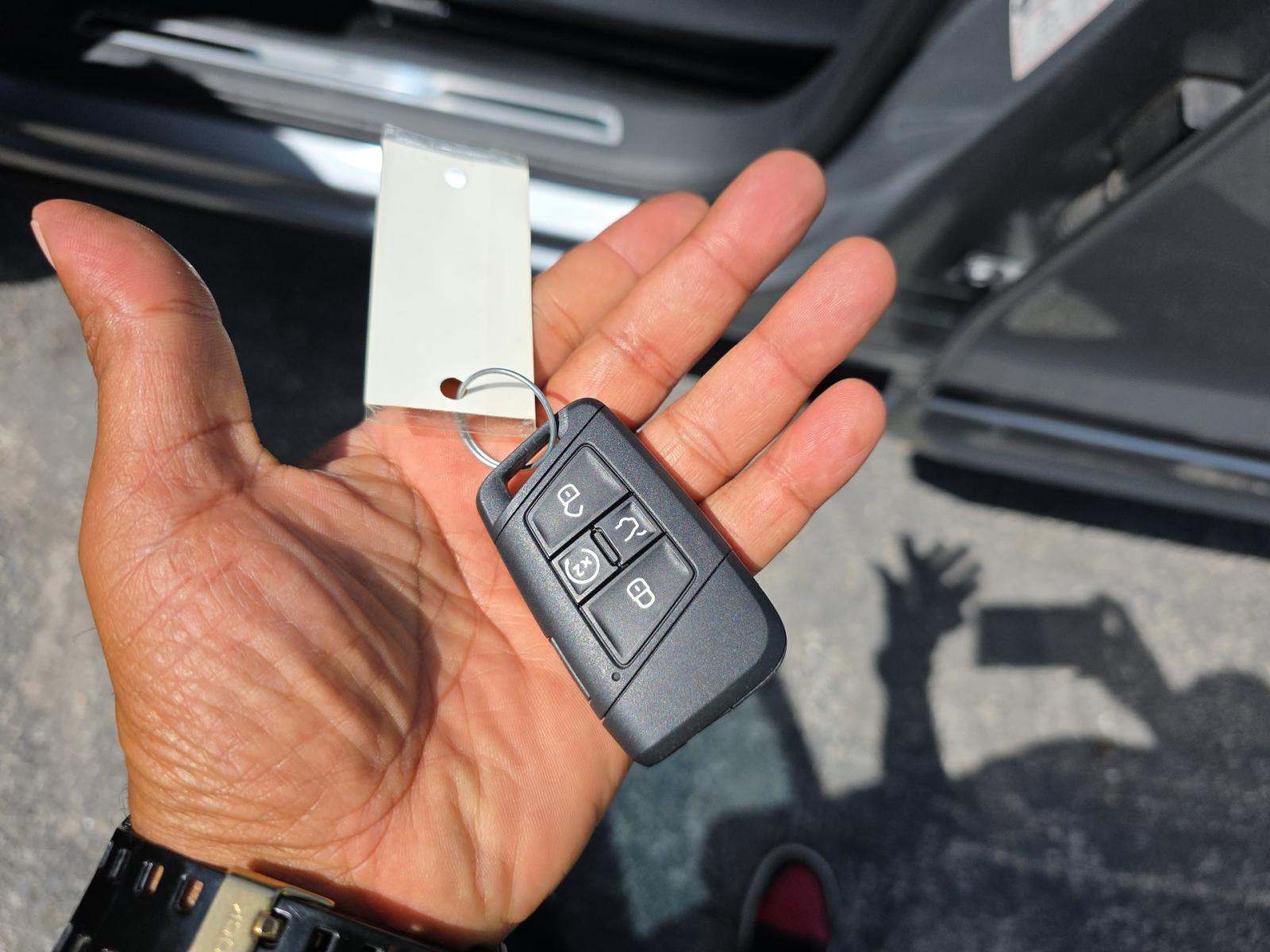 2023 Volkswagen Tiguan 2.0T SE R-Line Black FWD