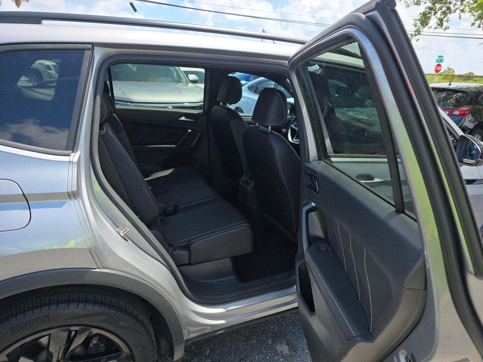 2023 Volkswagen Tiguan 2.0T SE R-Line Black FWD