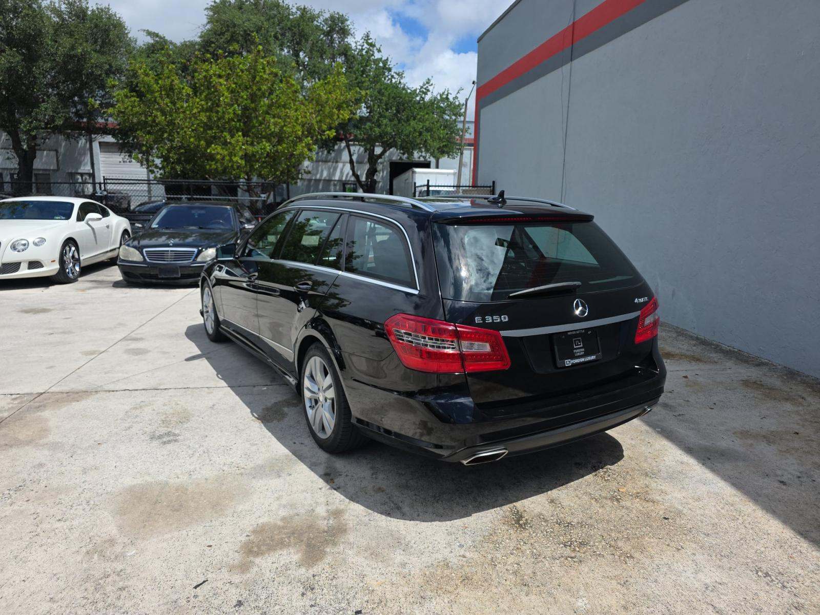 MERCEDES-BENZ E-CLASS - 2