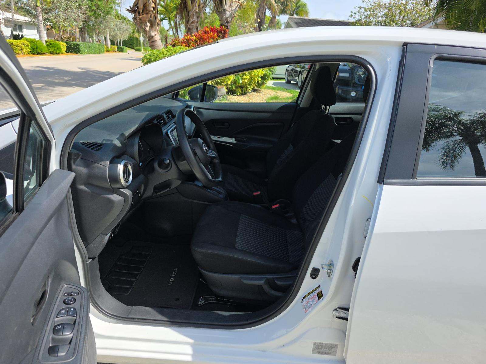 NISSAN VERSA - 6