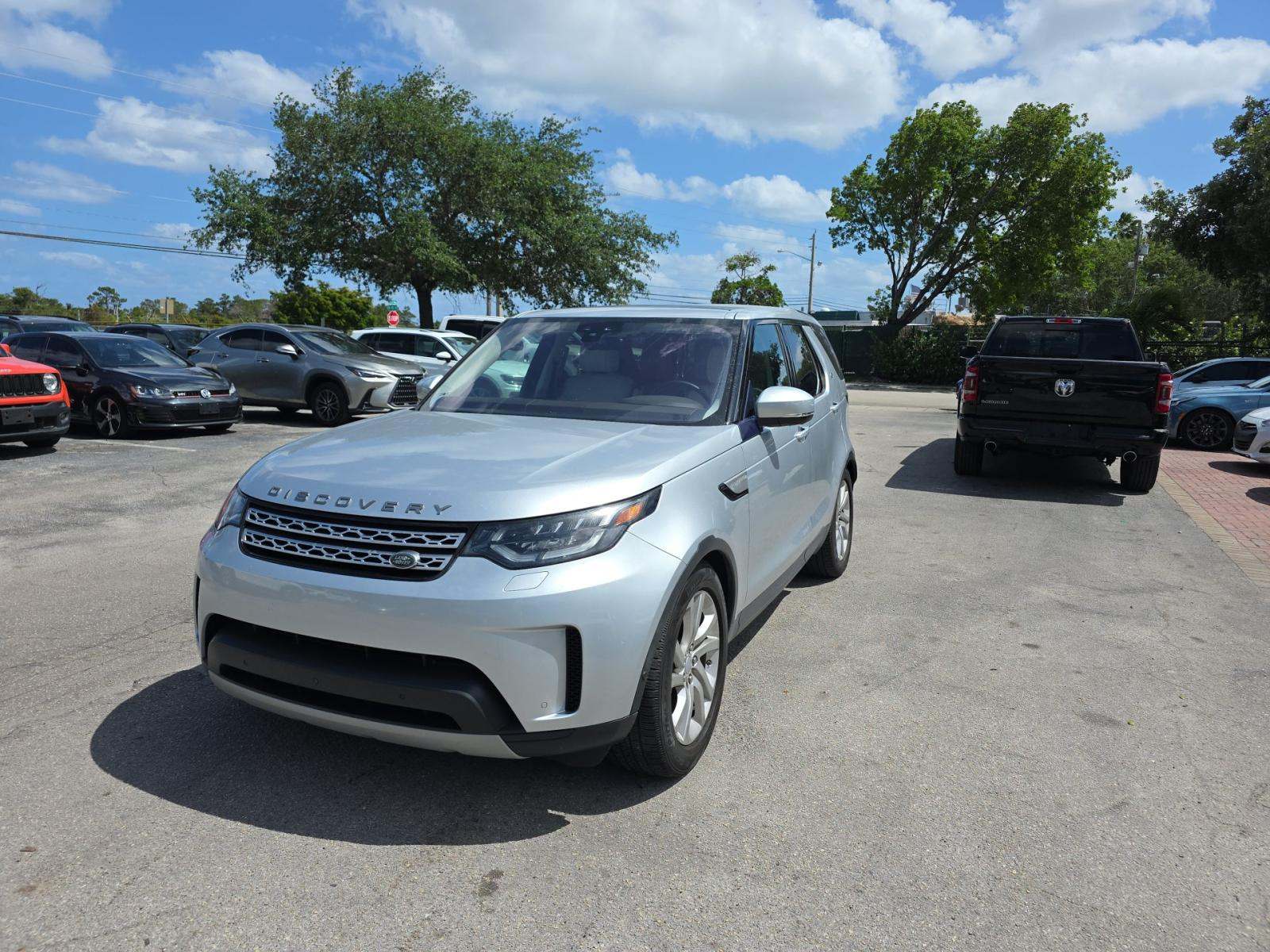 LAND ROVER DISCOVERY - 1