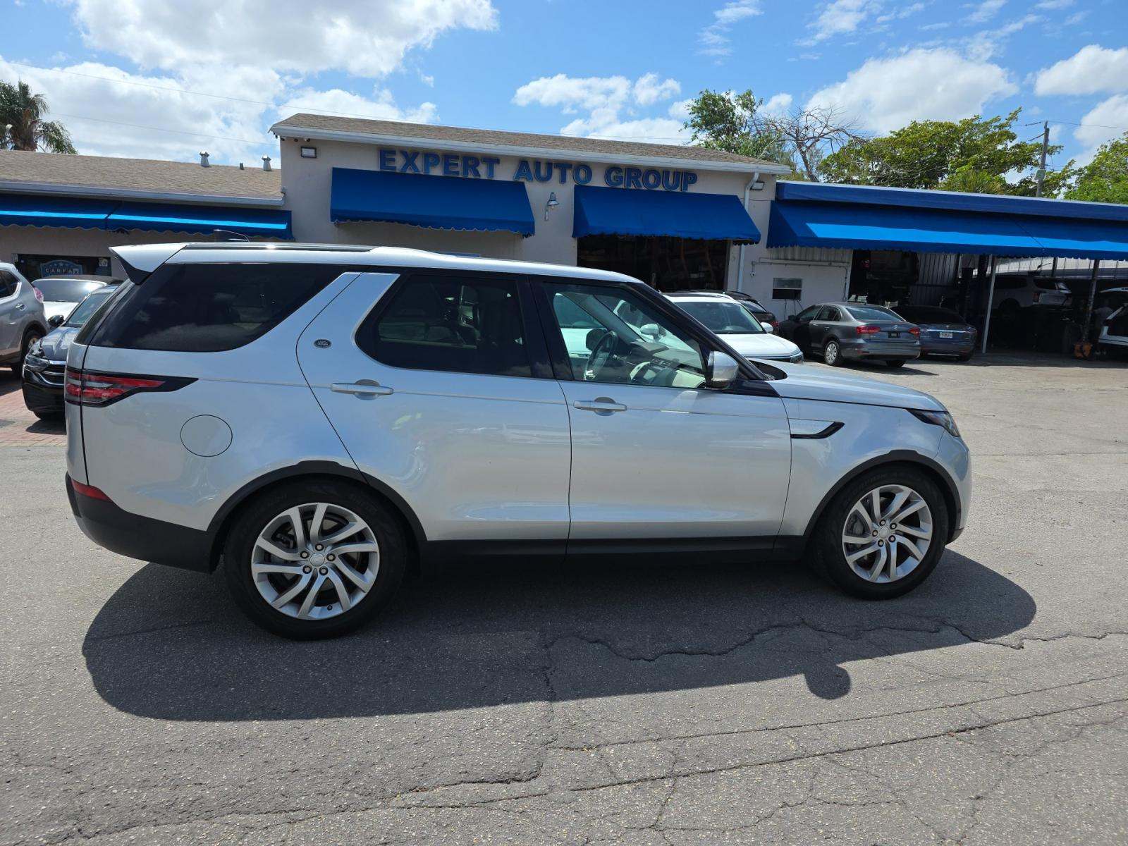 LAND ROVER DISCOVERY - 4