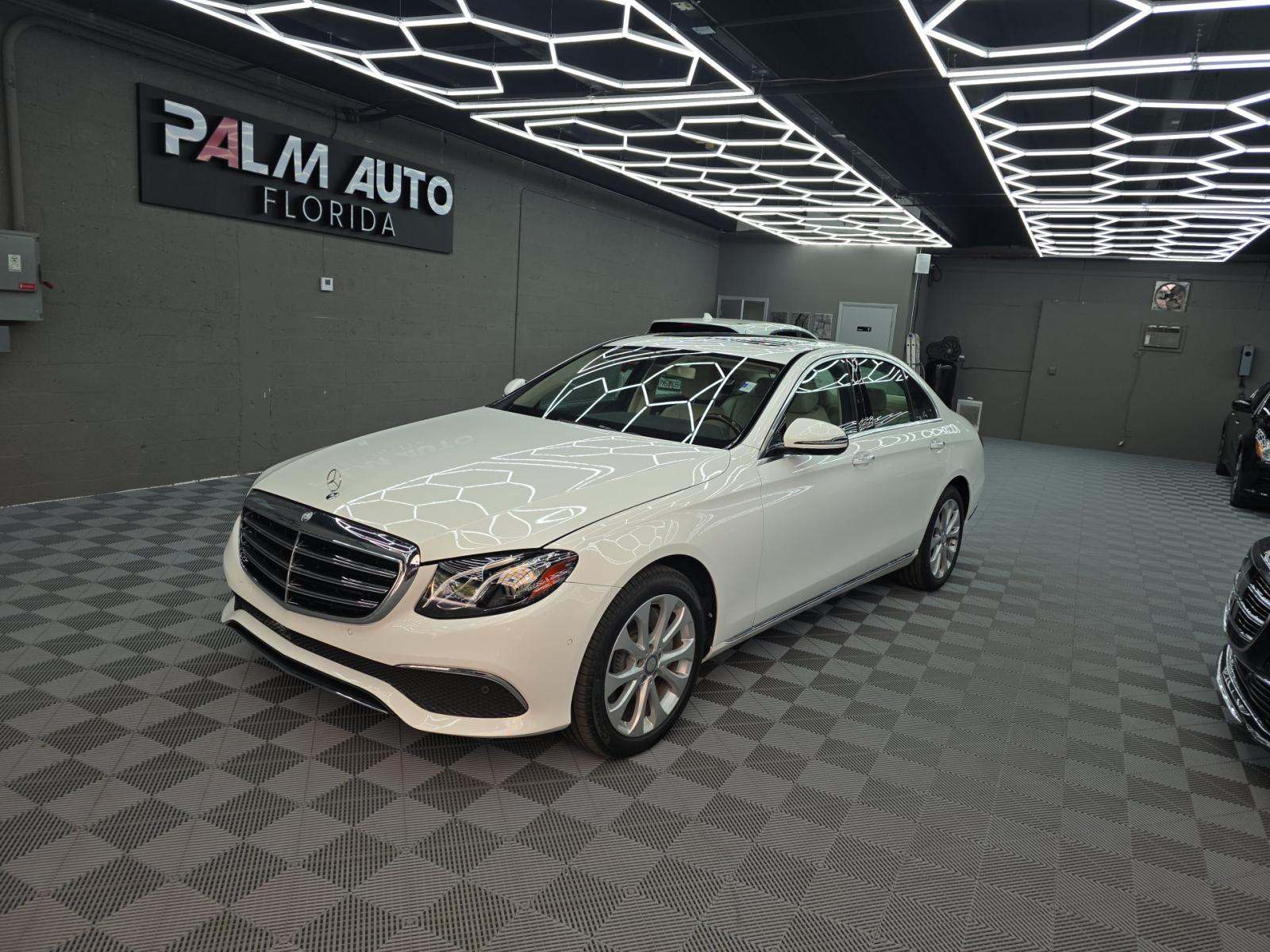 MERCEDES-BENZ E-CLASS - 1