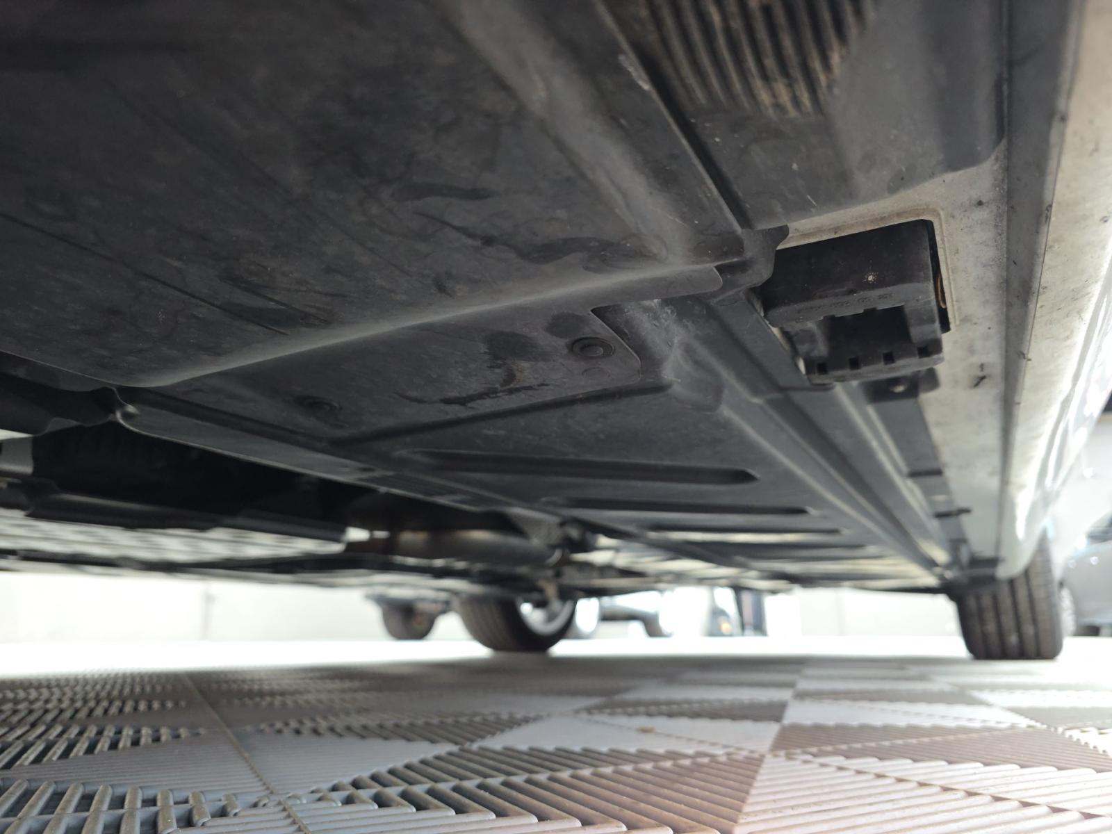 MERCEDES-BENZ E-CLASS - 7