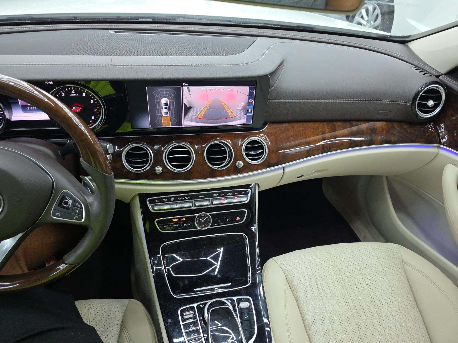 MERCEDES-BENZ E-CLASS - 10