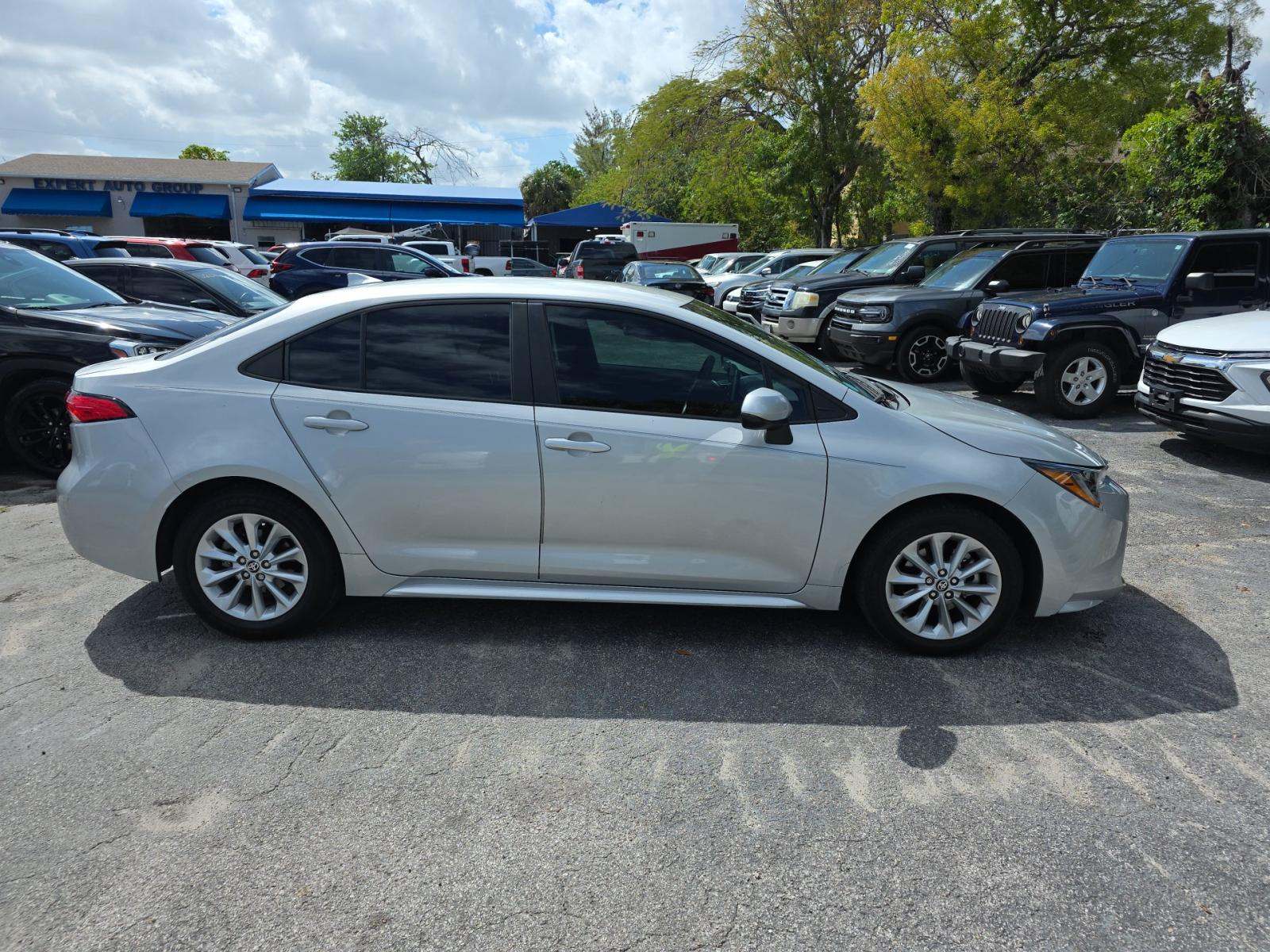 2021 Toyota Corolla LE FWD