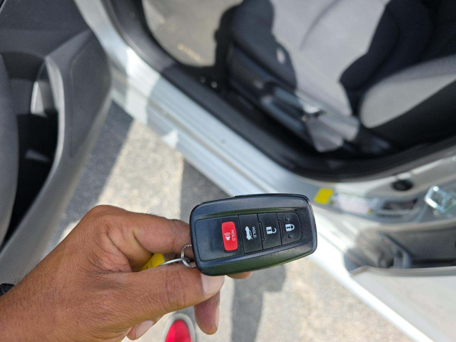 2021 Toyota Corolla LE FWD