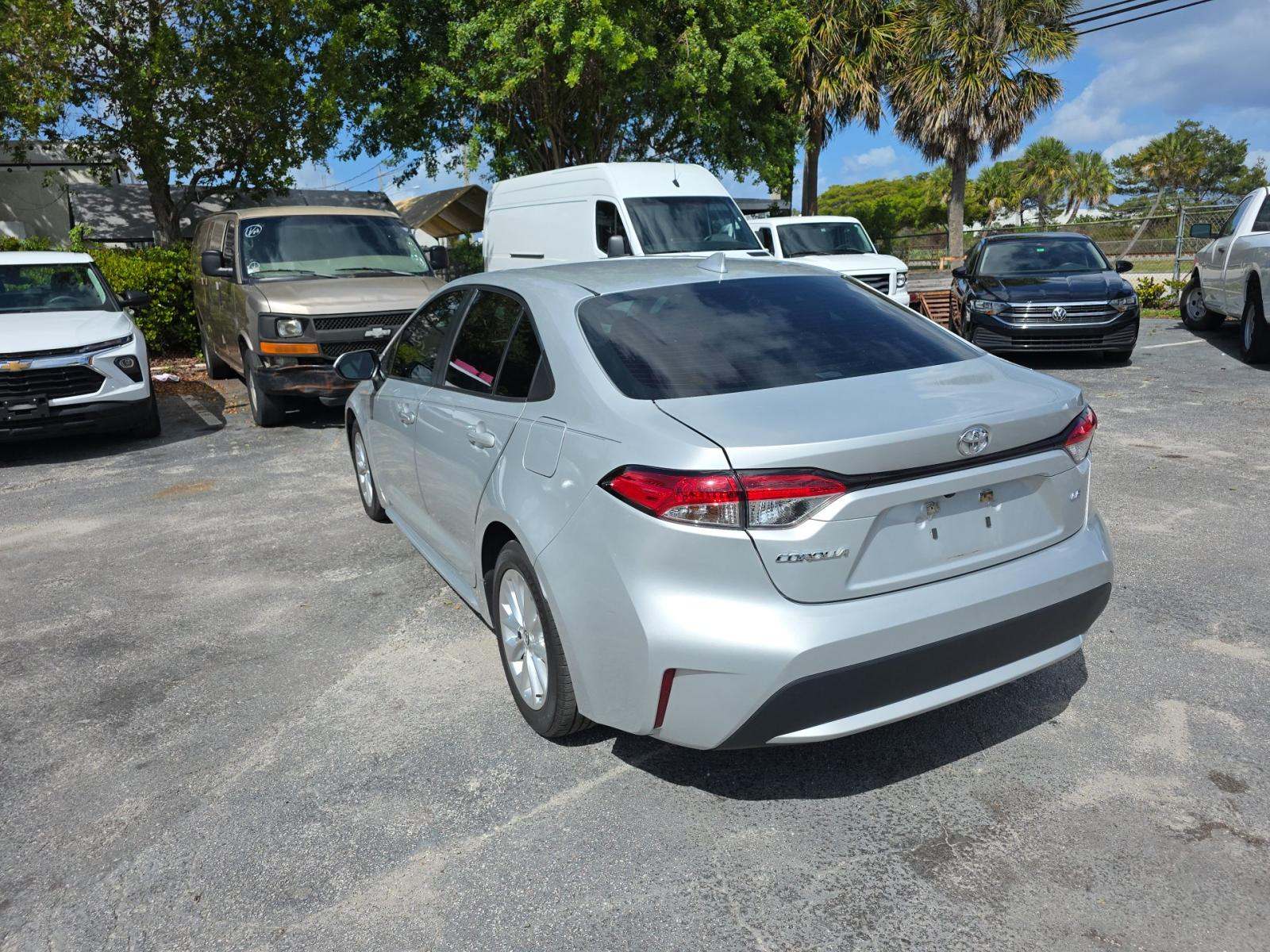 2021 Toyota Corolla LE FWD
