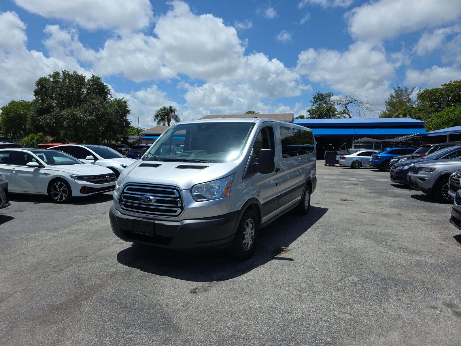 FORD TRANSIT 150 - 1