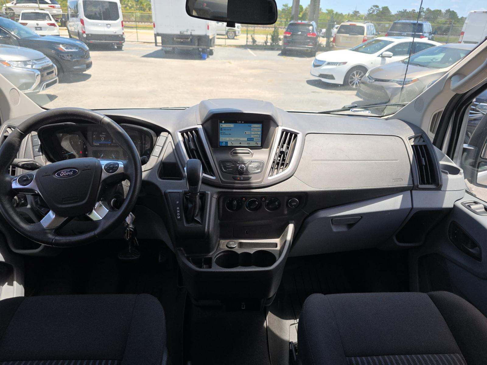 FORD TRANSIT 150 - 10