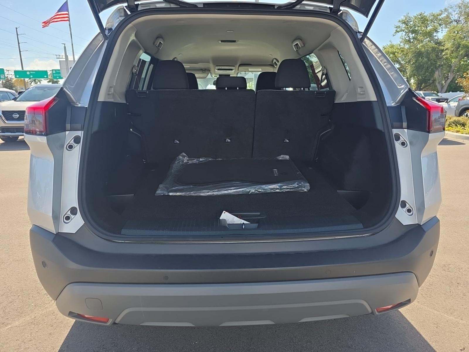 2023 Nissan Rogue SV FWD