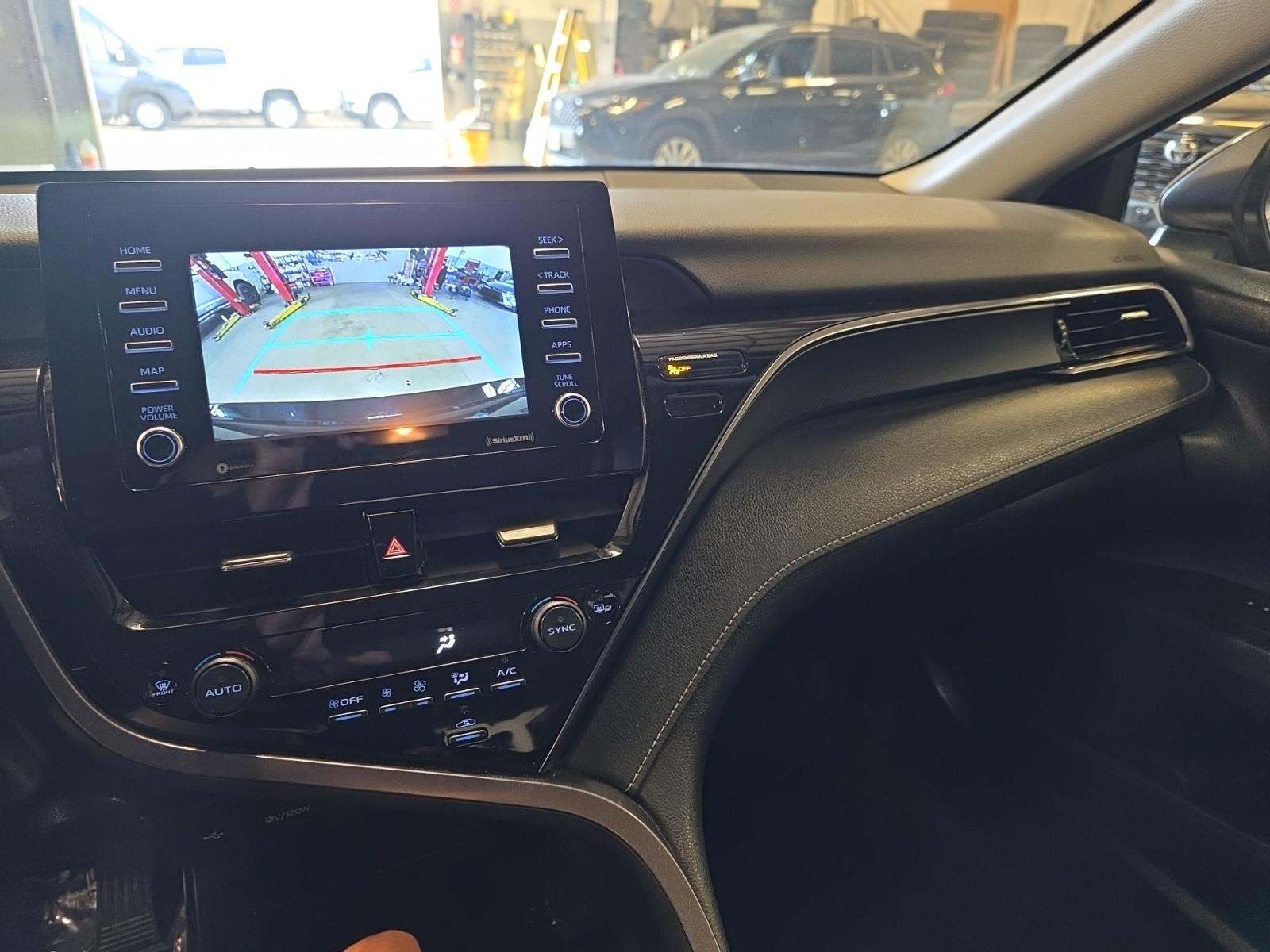 2024 Toyota Camry SE FWD