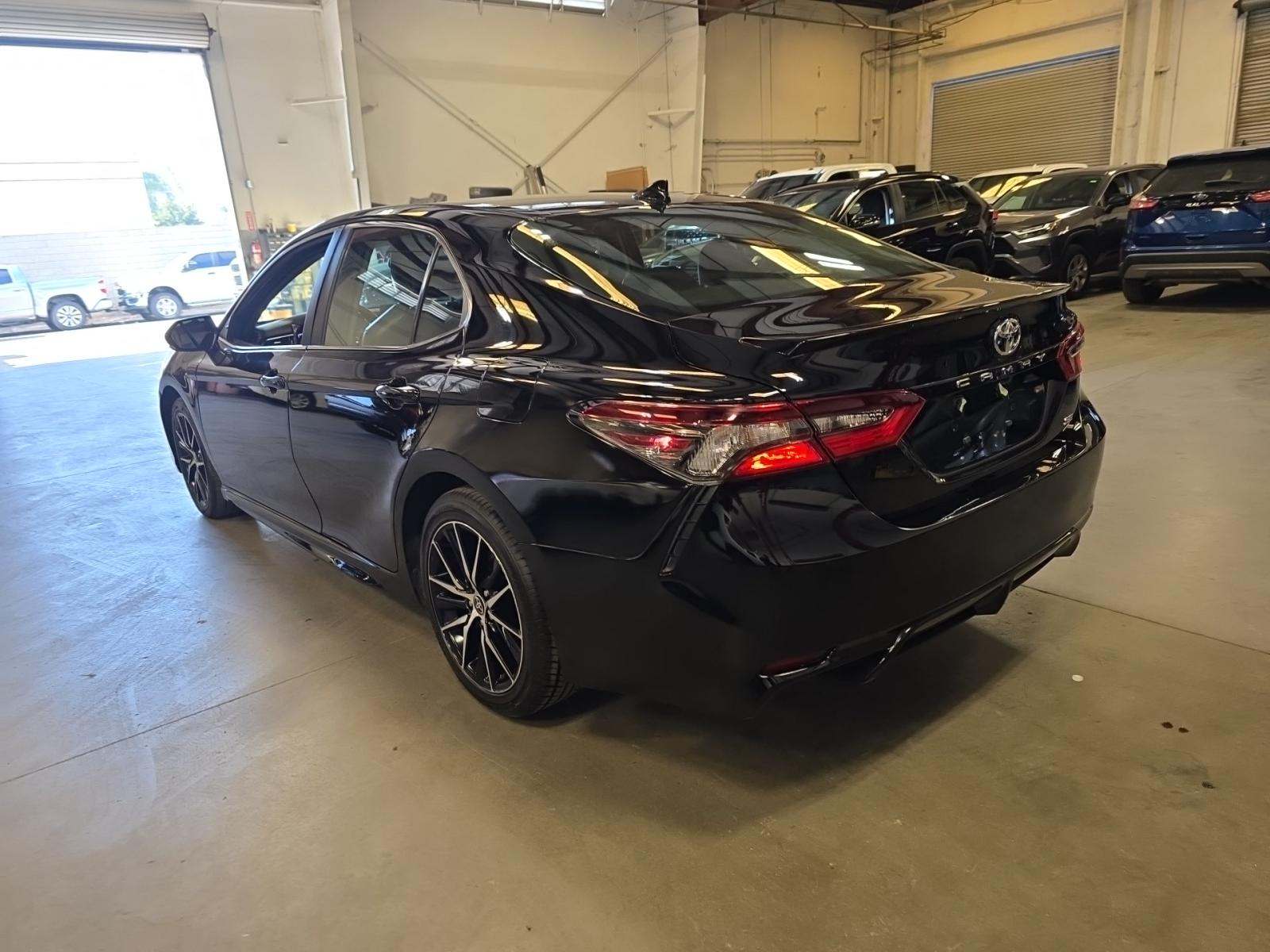 2024 Toyota Camry SE FWD