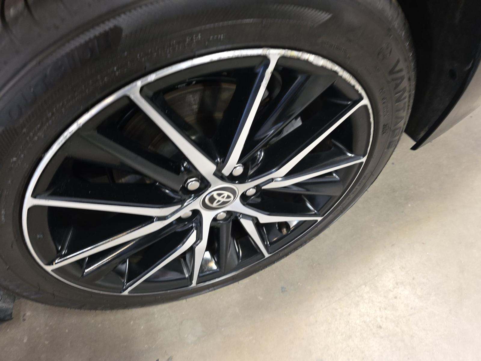 2024 Toyota Camry SE FWD